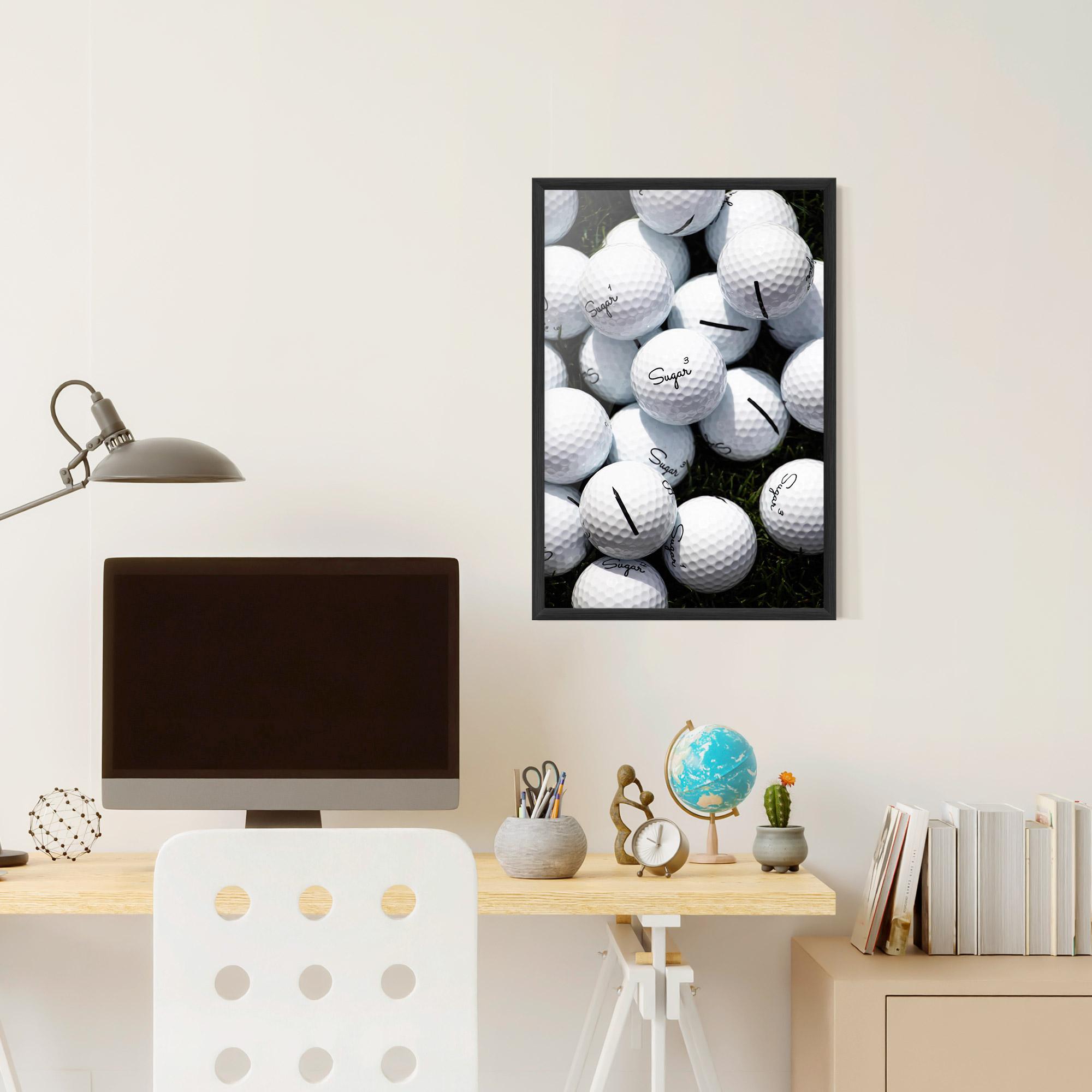 Gerahmte Poster White Sugar Golf Balls mockup 6