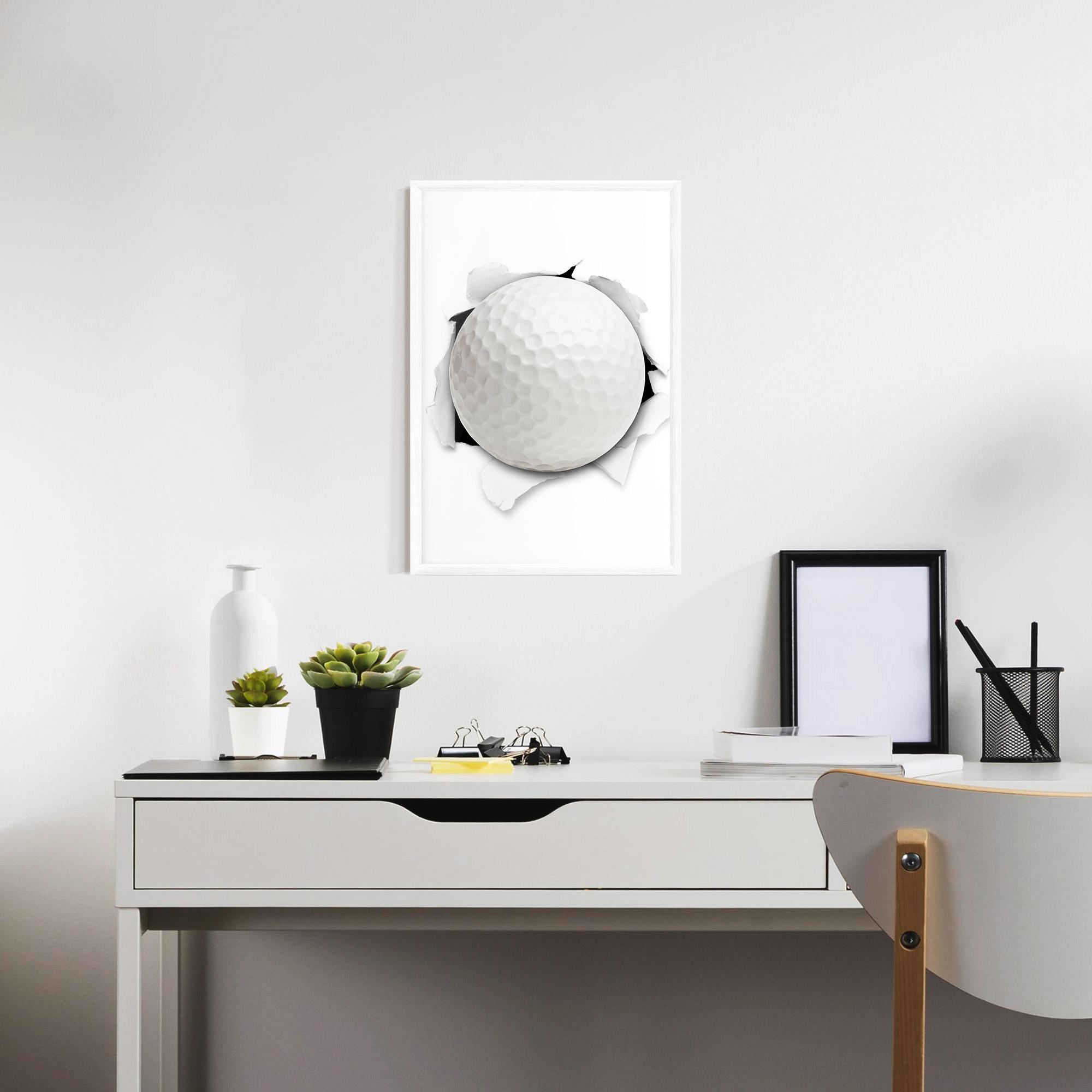 Gerahmte Poster Golf Ball Bursting Hole mockup 7