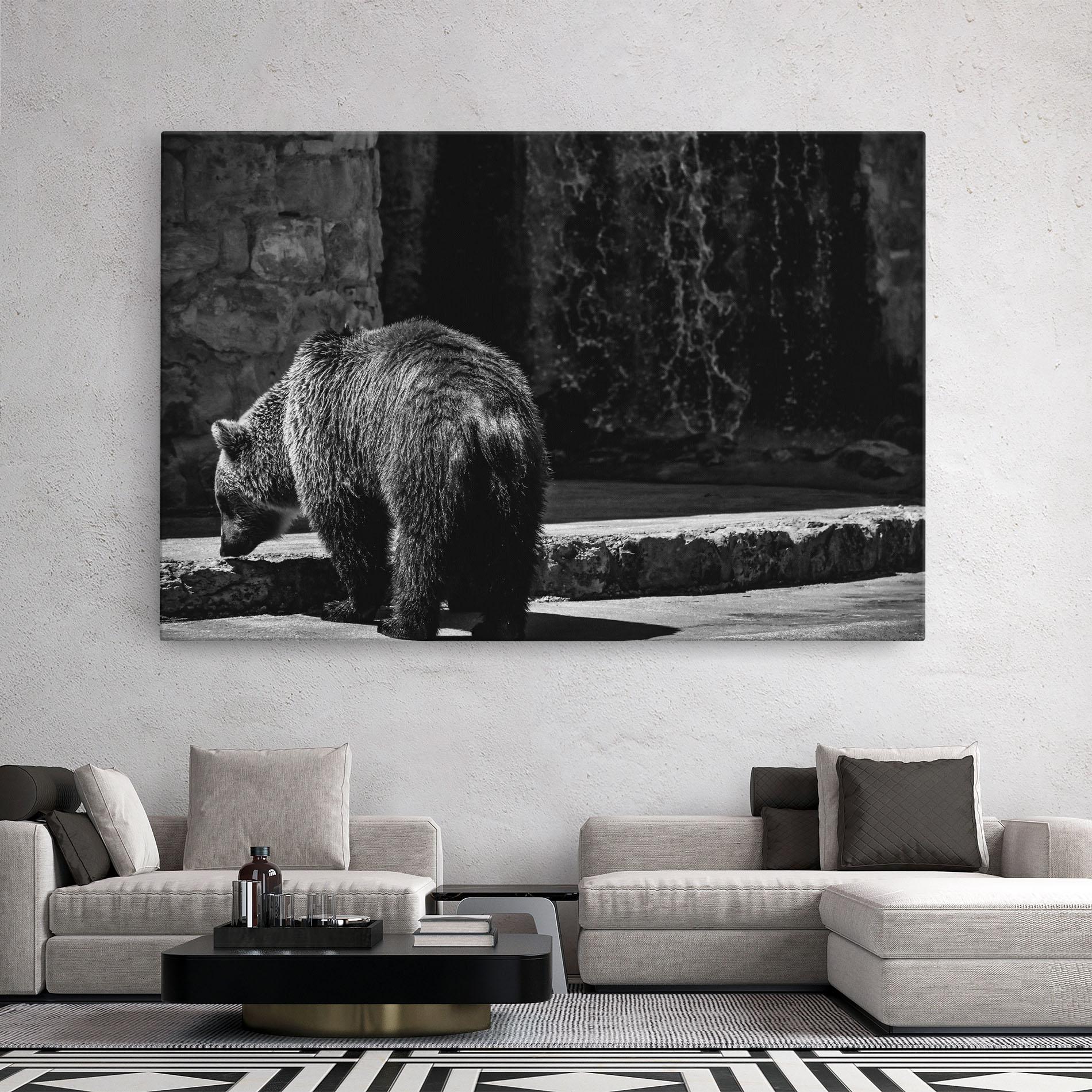 Leinwandbild Grey Bear mockup 2