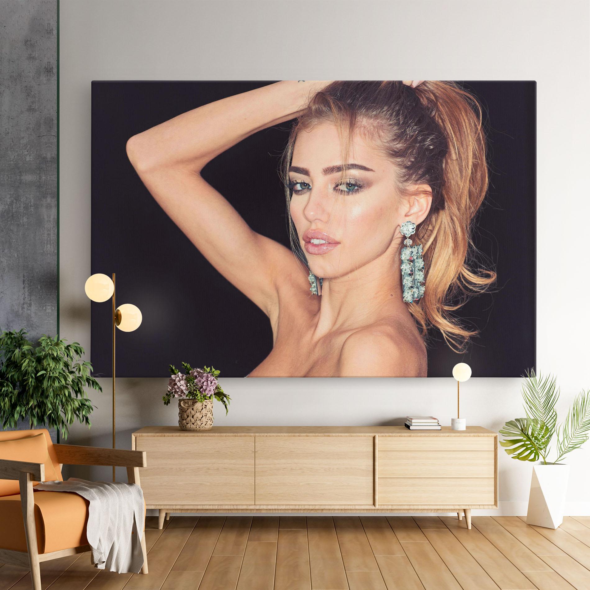 Leinwandbild Flower Earrings mockup 9