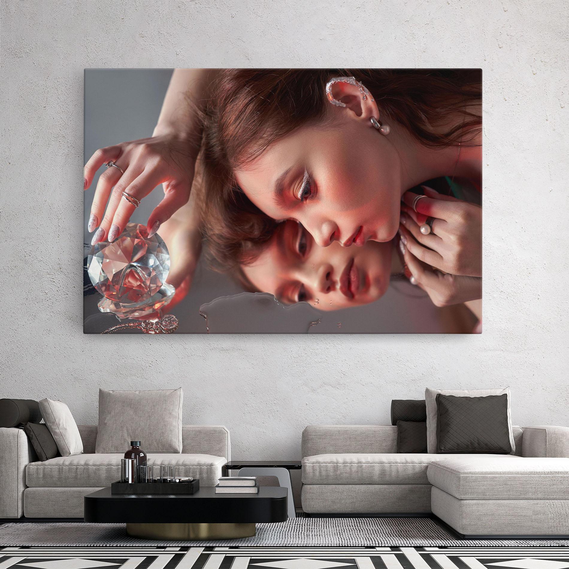 Leinwandbild Big Diamond Hand mockup 2