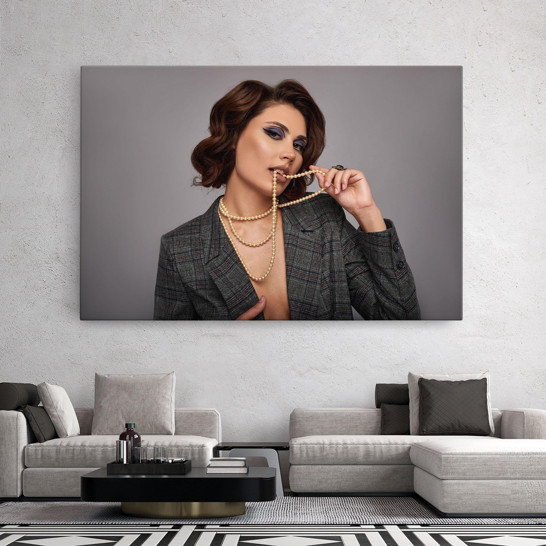 Leinwandbild Gold Pearls mockup 2