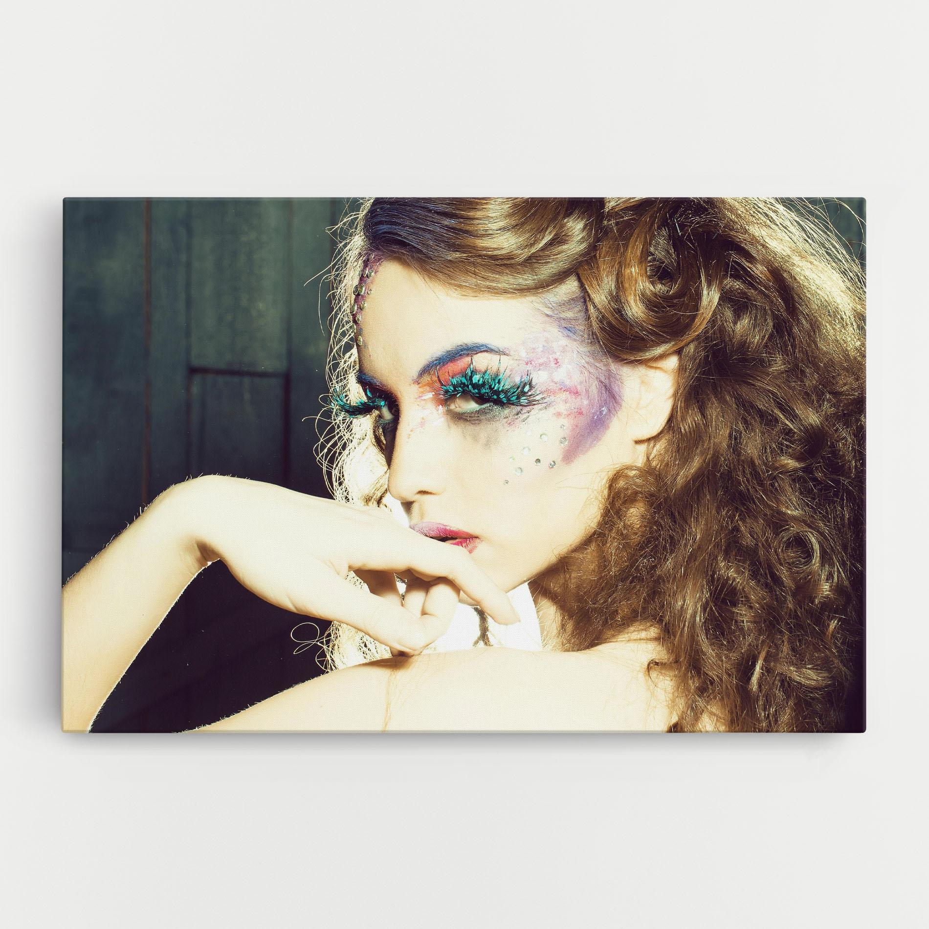 Leinwandbild False Feather Eyelashes mockup 0