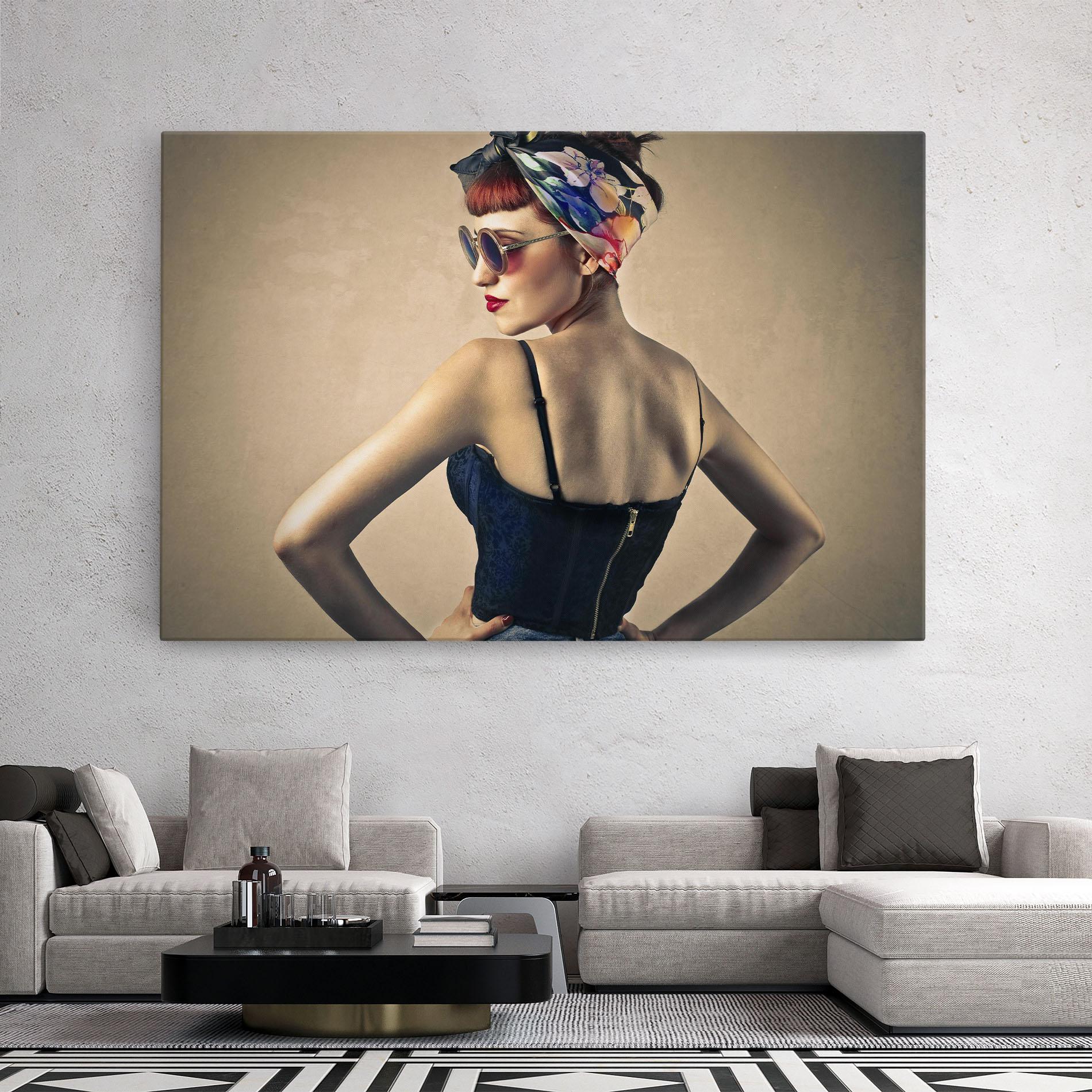 Leinwandbild Pin Up Girl mockup 2