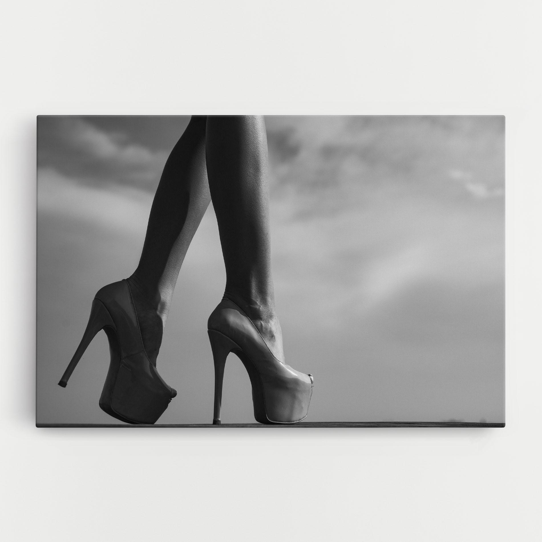 Leinwandbild Heels Sky Background mockup 0