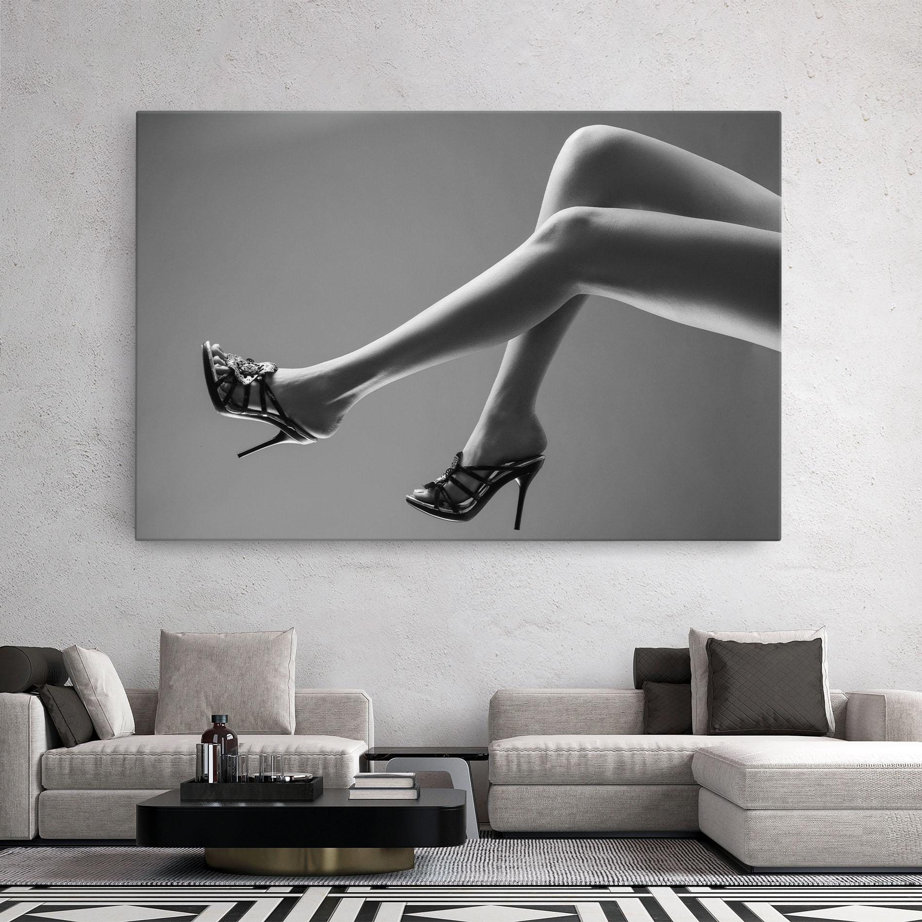 Leinwandbild Black Shoes On Grey mockup 2