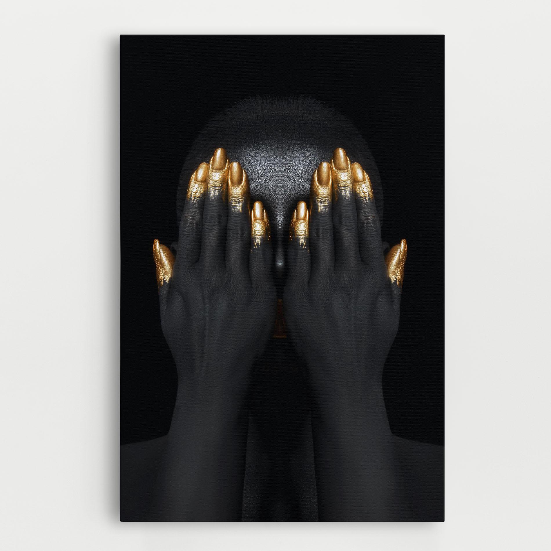 Leinwandbild Gold Fingertips Chain mockup 0