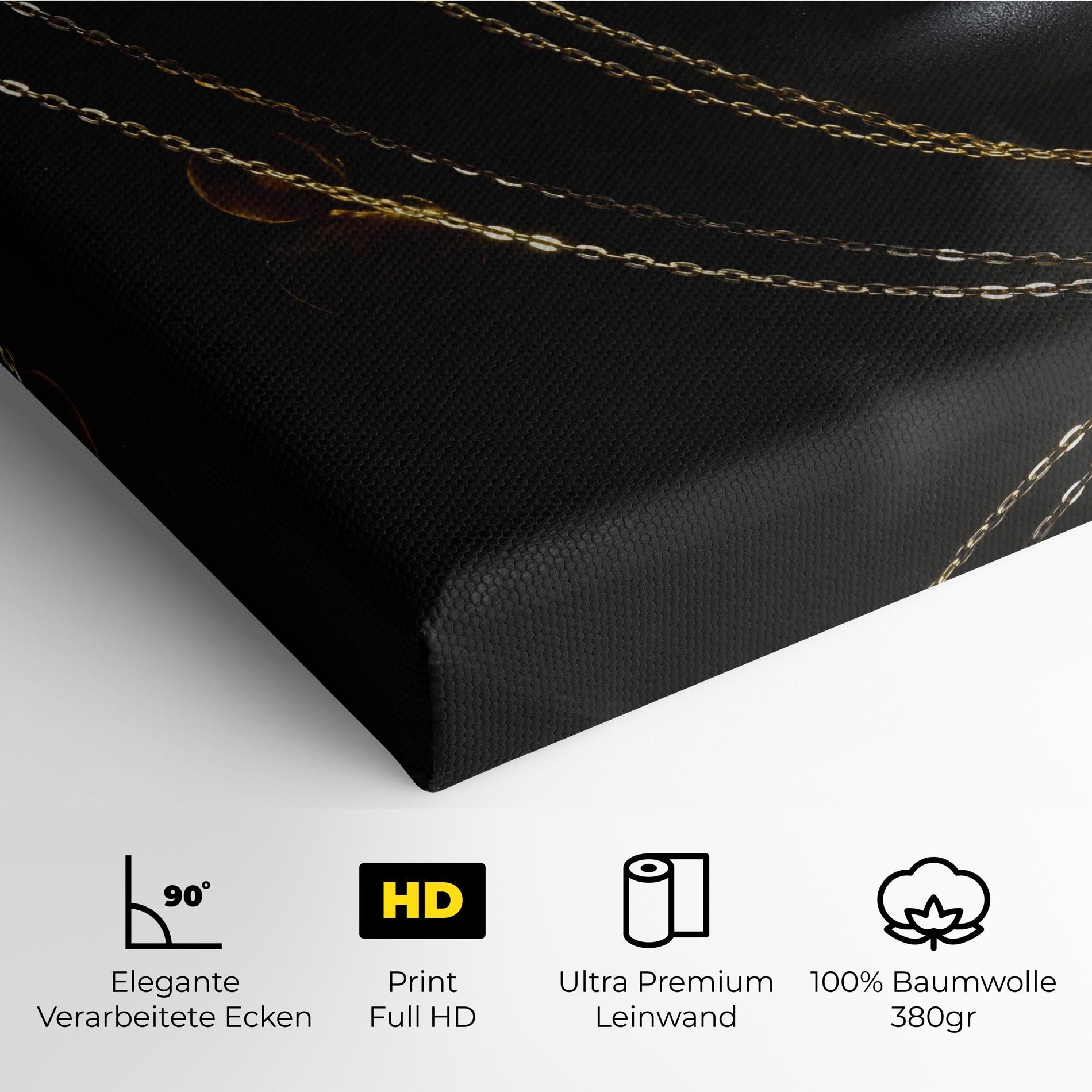 Chain Gold Lips mockup 4