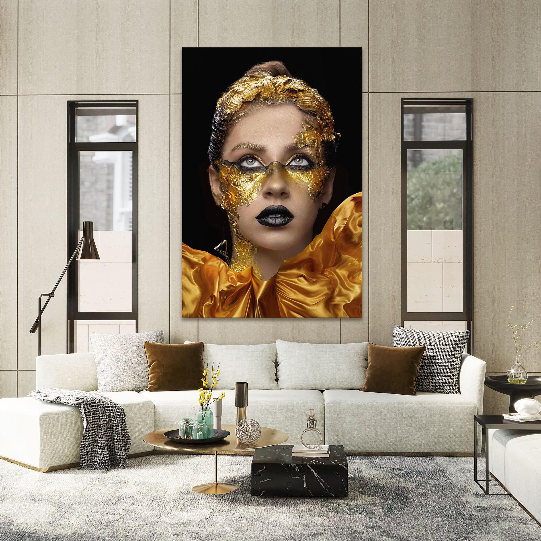 Leinwandbild Glamorous Gold Outfit mockup 2