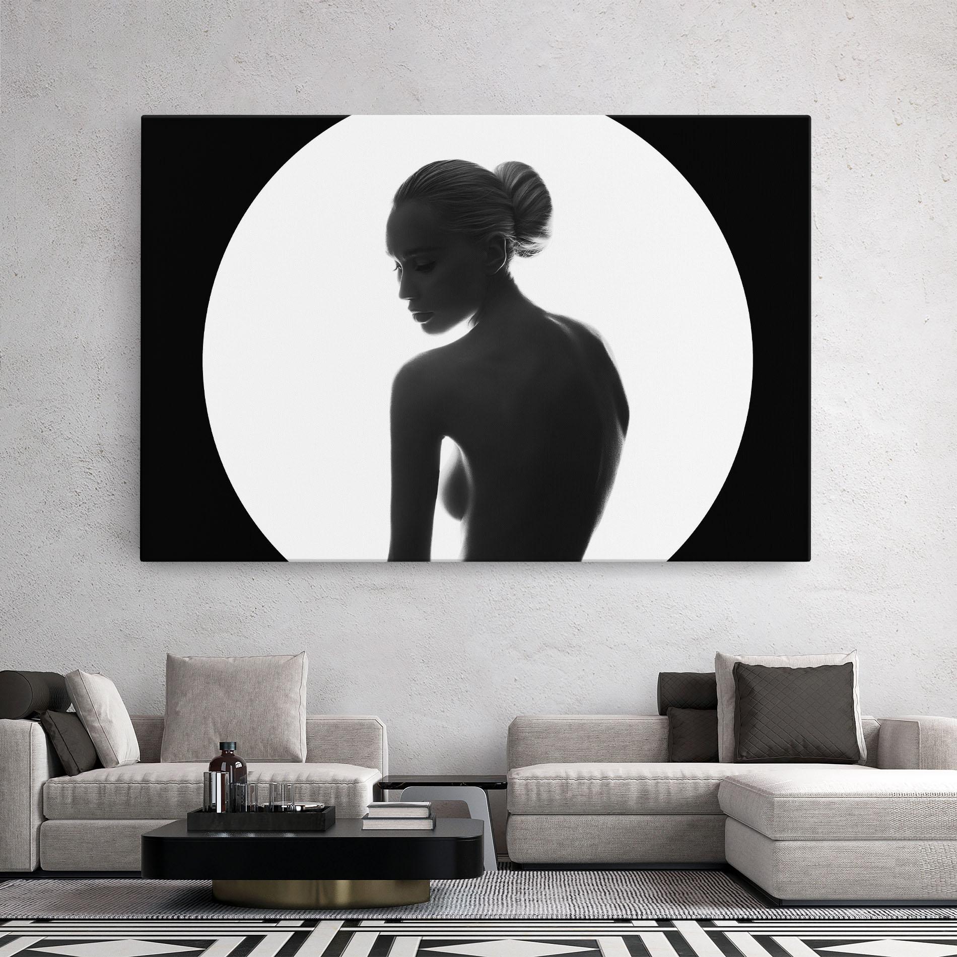 Leinwandbild Woman Body Circle mockup 2