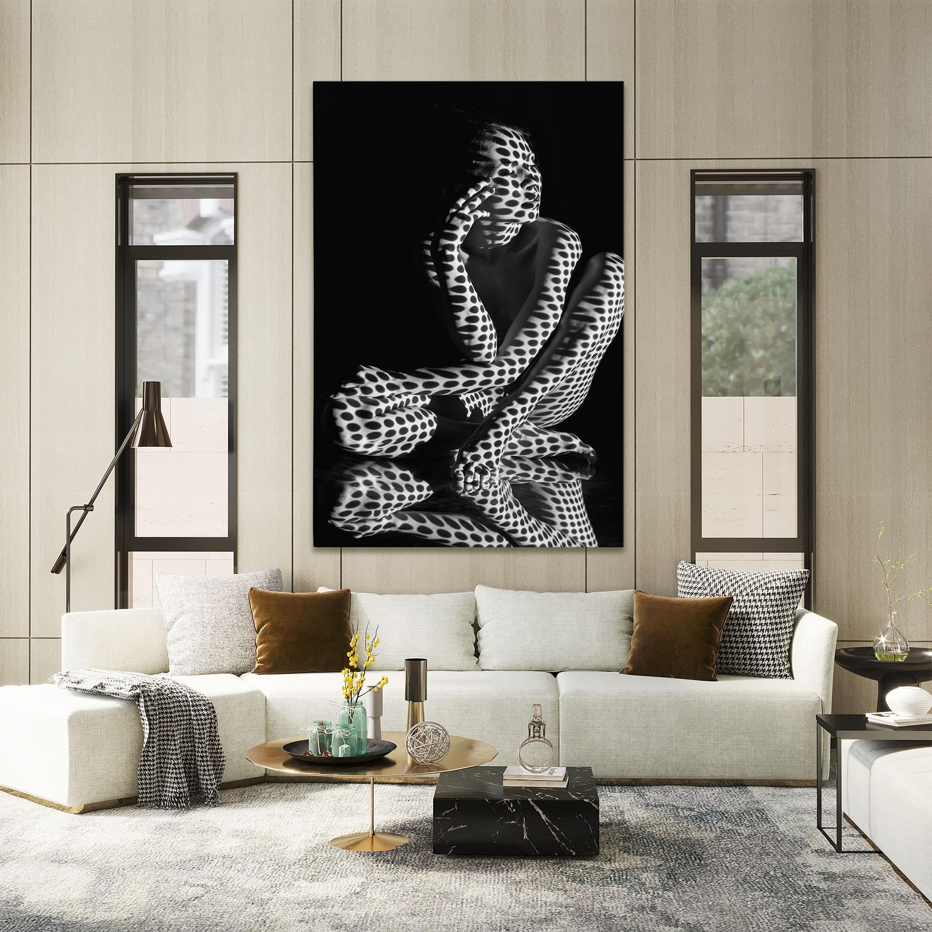 Leinwandbild Black White Pattern Woman mockup 2