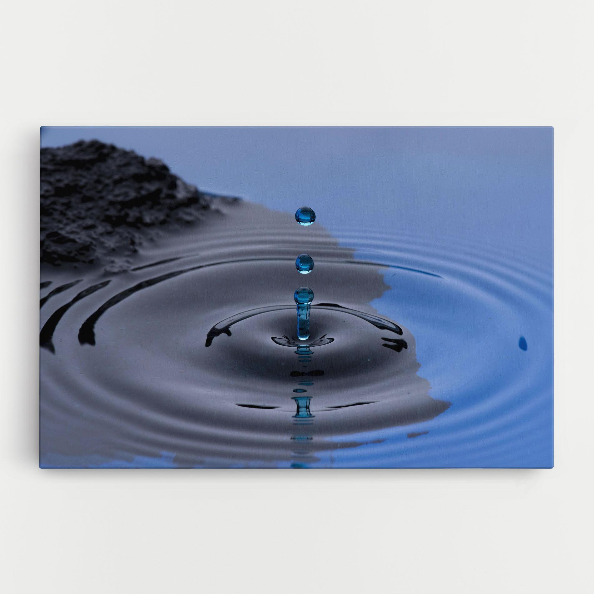 Leinwandbild Frozen Drops mockup 0