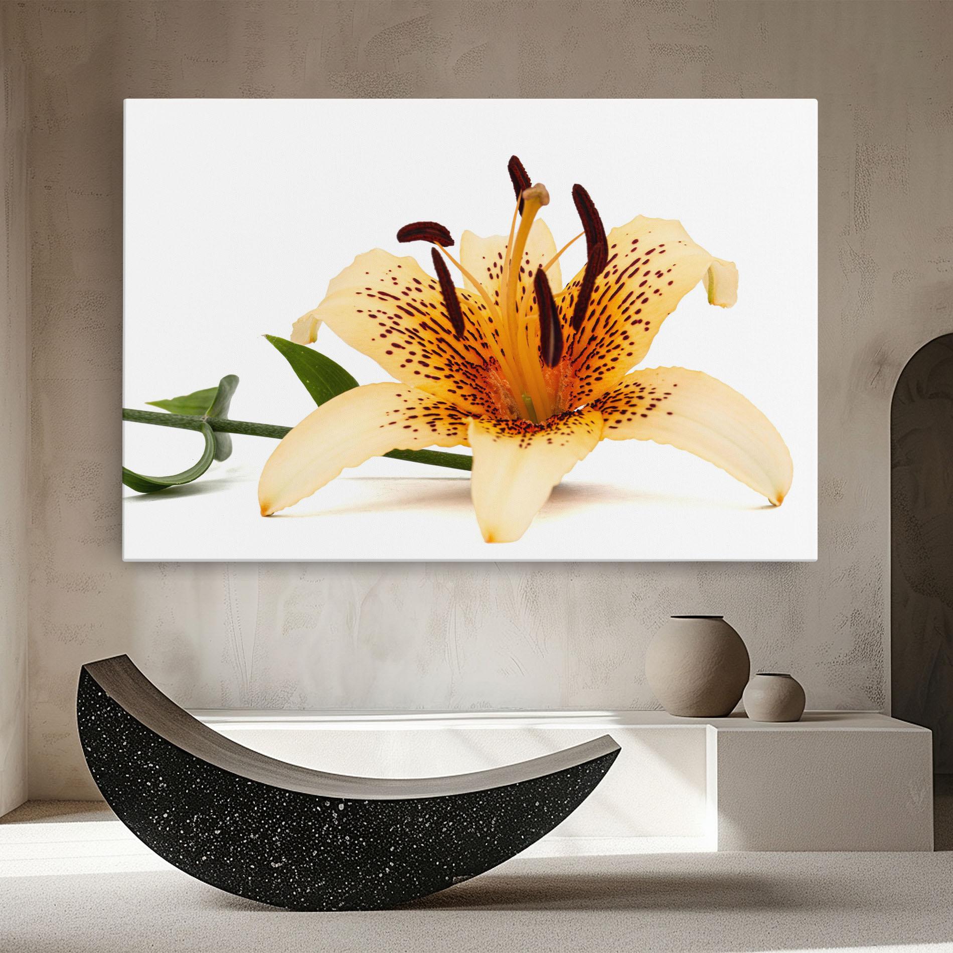 Leinwandbild Big Yellow Lily mockup 8