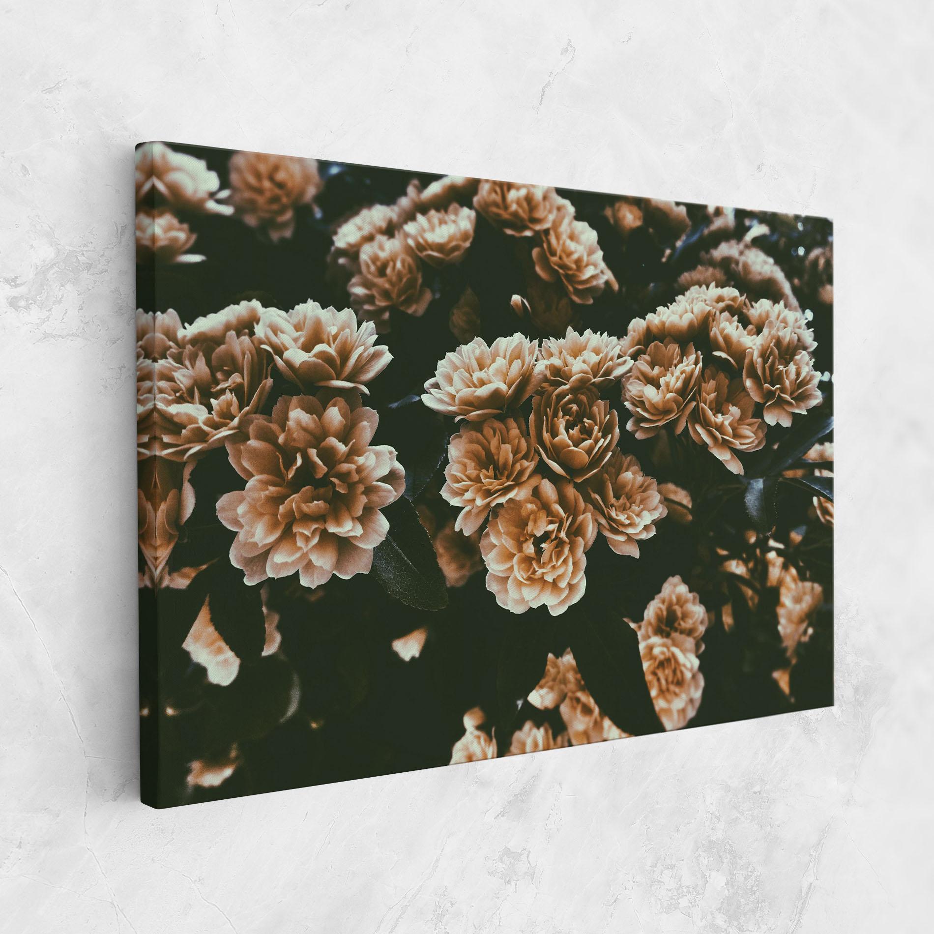 Leinwandbild Wild Cream Flower mockup 1