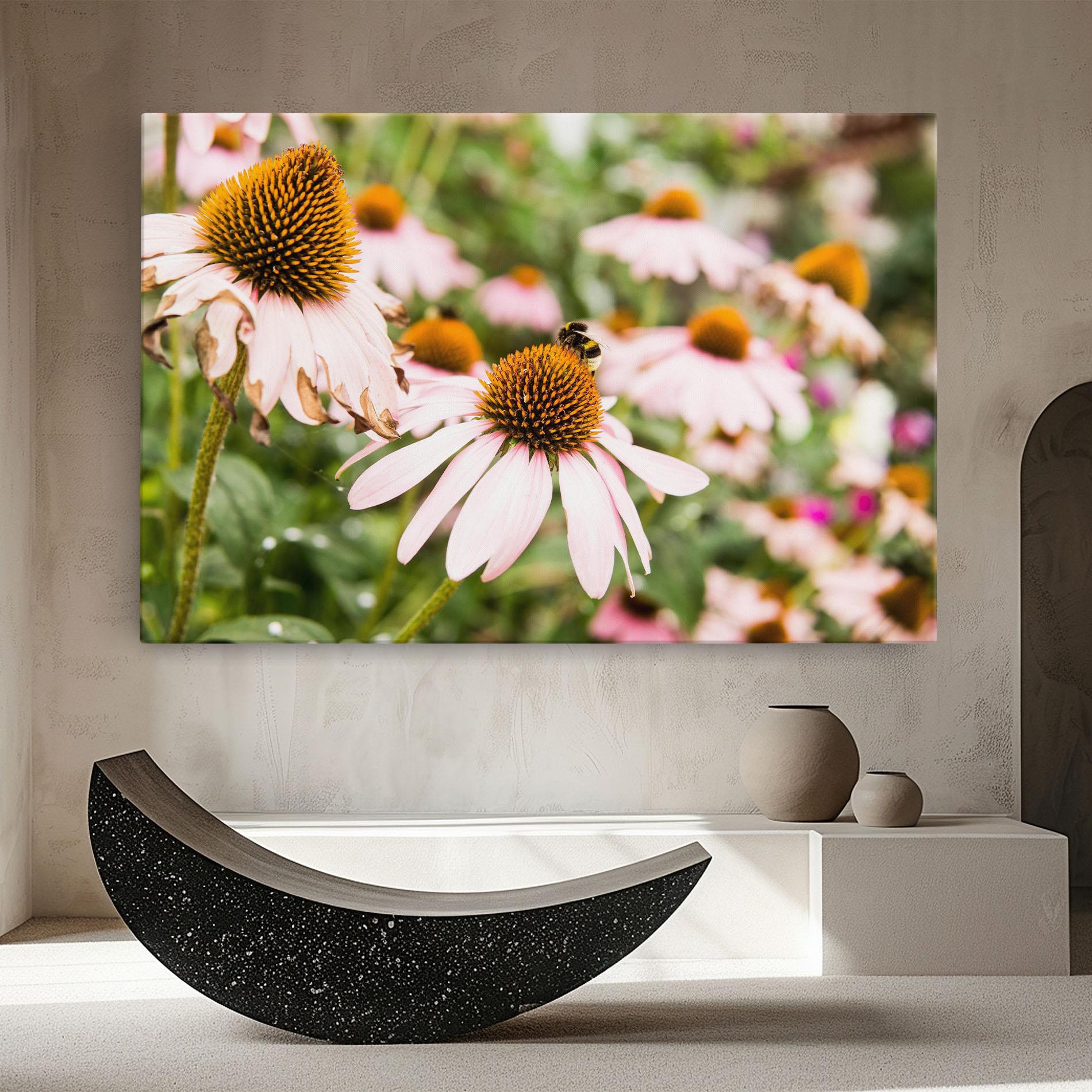 Leinwandbild Daylight Bee mockup 8