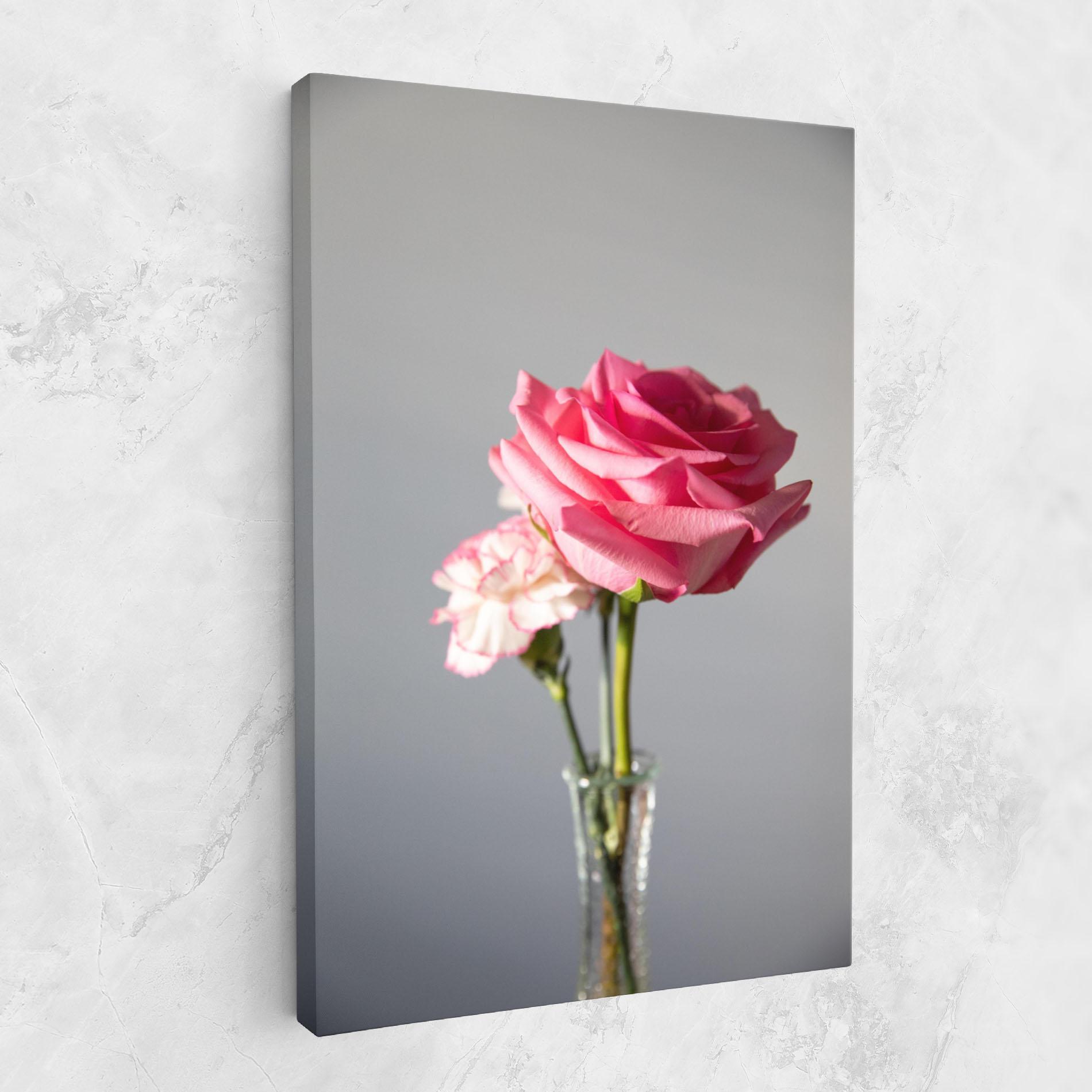 Leinwandbild Big Pink Rose Vase mockup 1