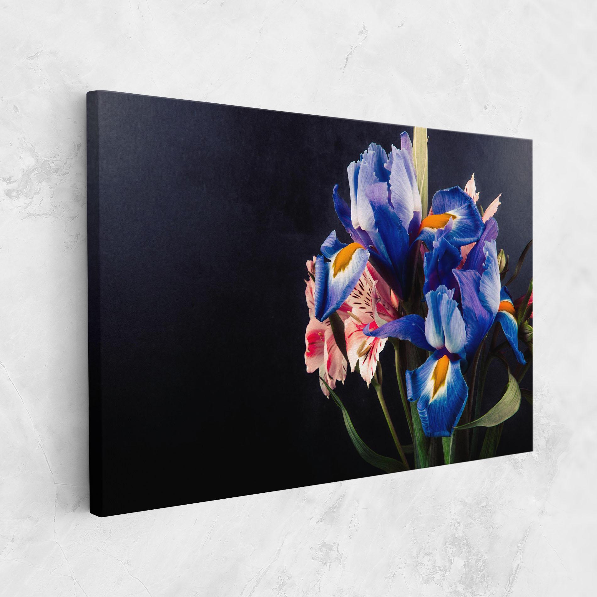 Leinwandbild Iris Bouquet mockup 1