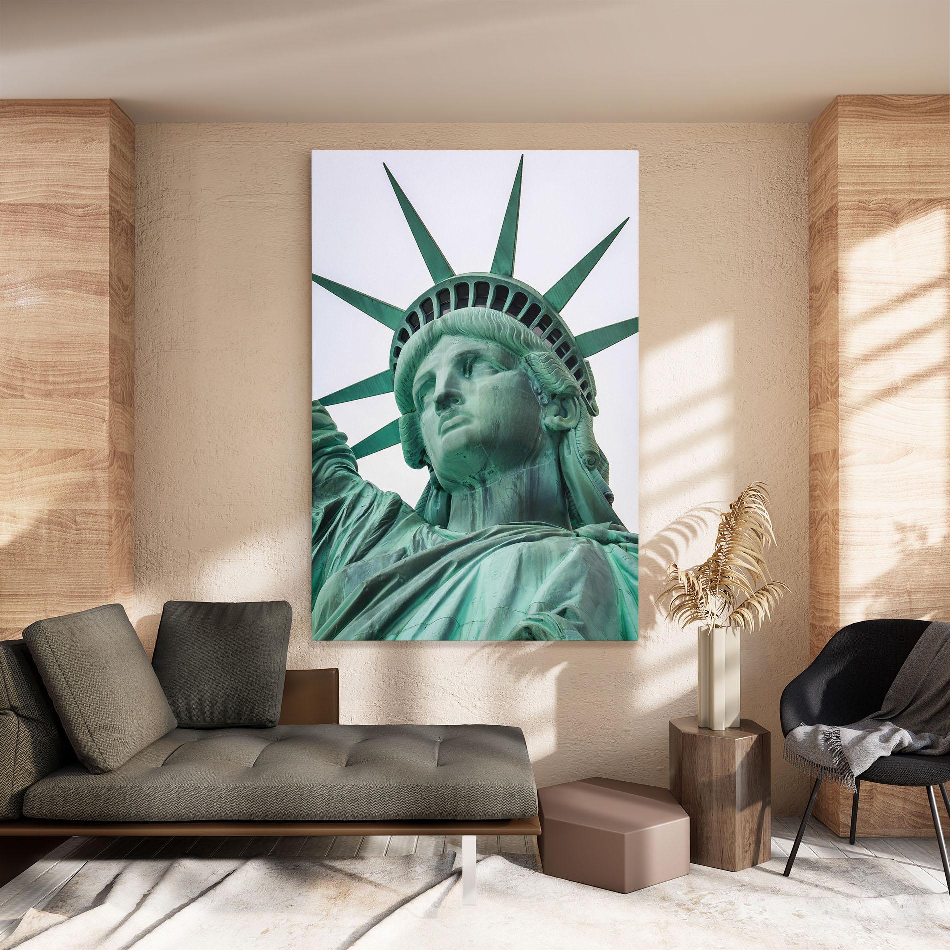 Leinwandbild Statue Of Liberty Head mockup 8