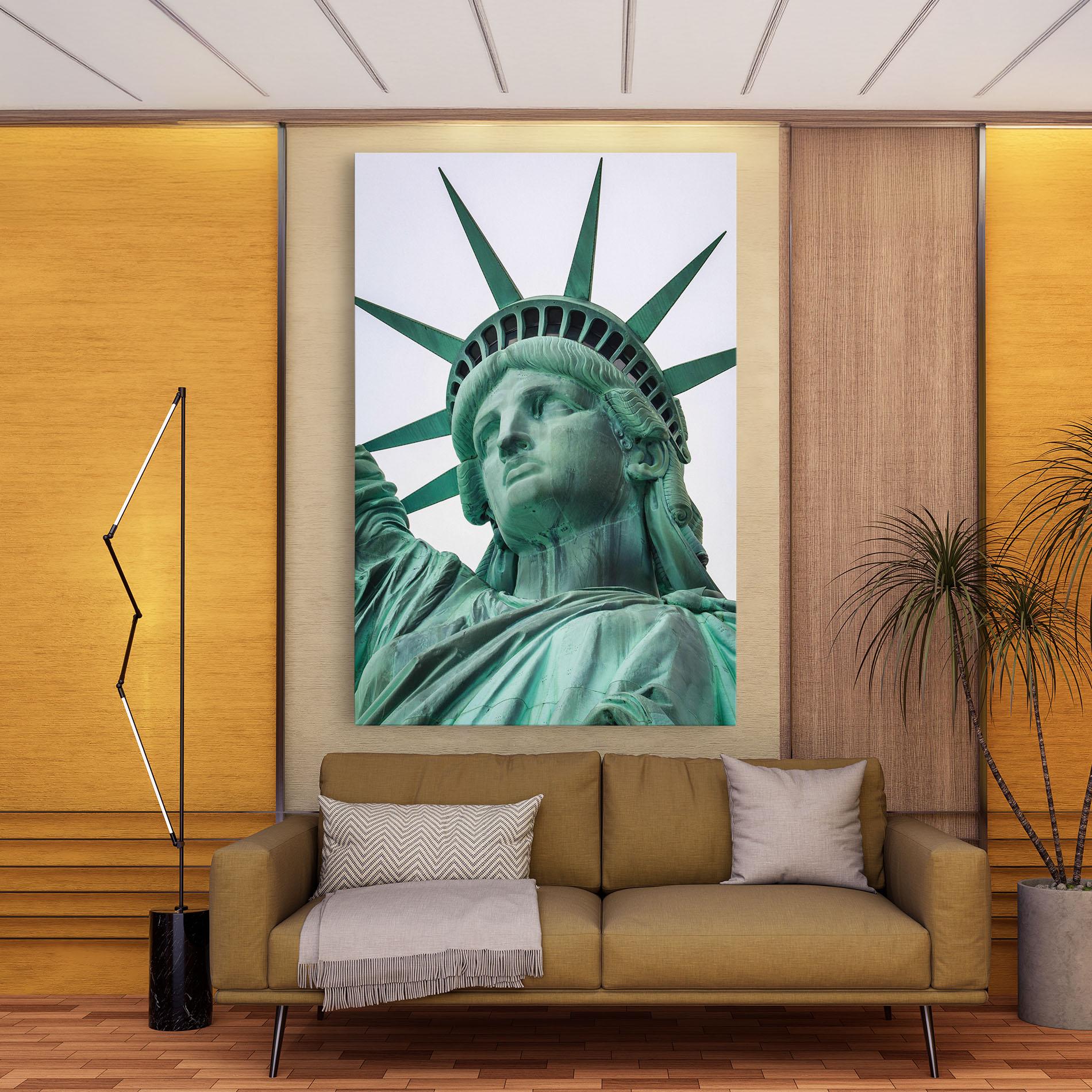 Leinwandbild Statue Of Liberty Head mockup 9