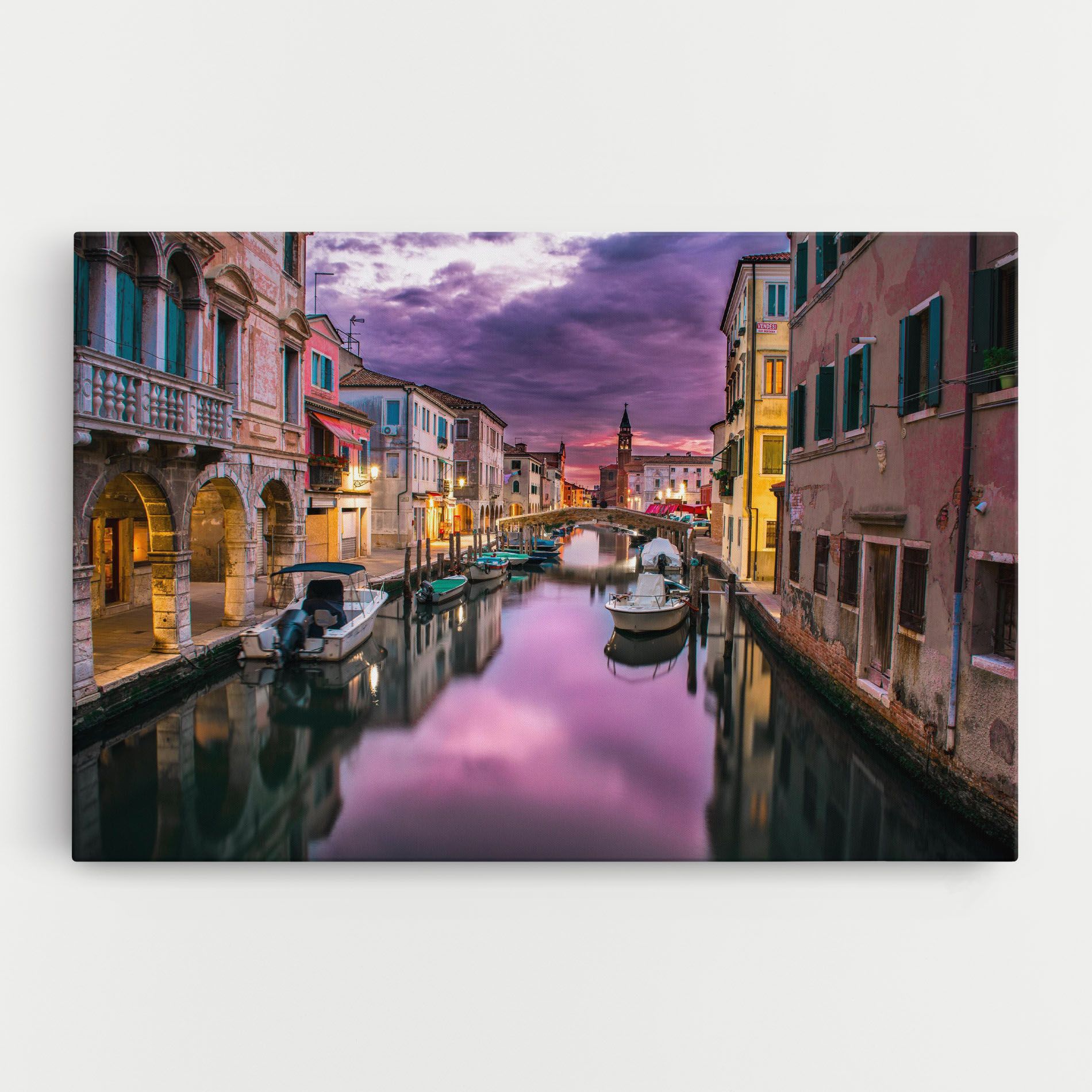 Purple Light Venecia mockup 0