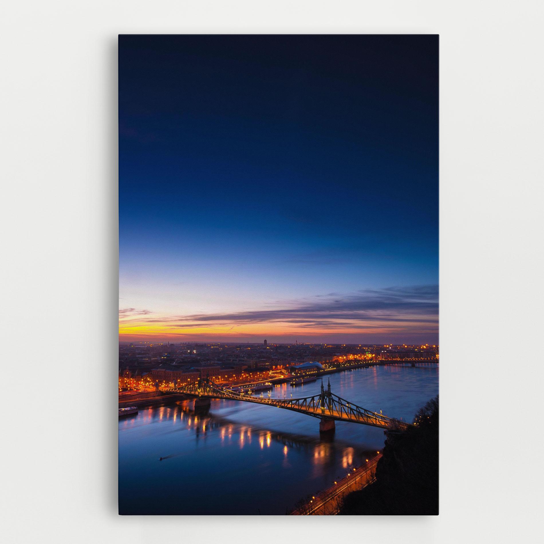 Leinwandbild Budapest Sunset mockup 0