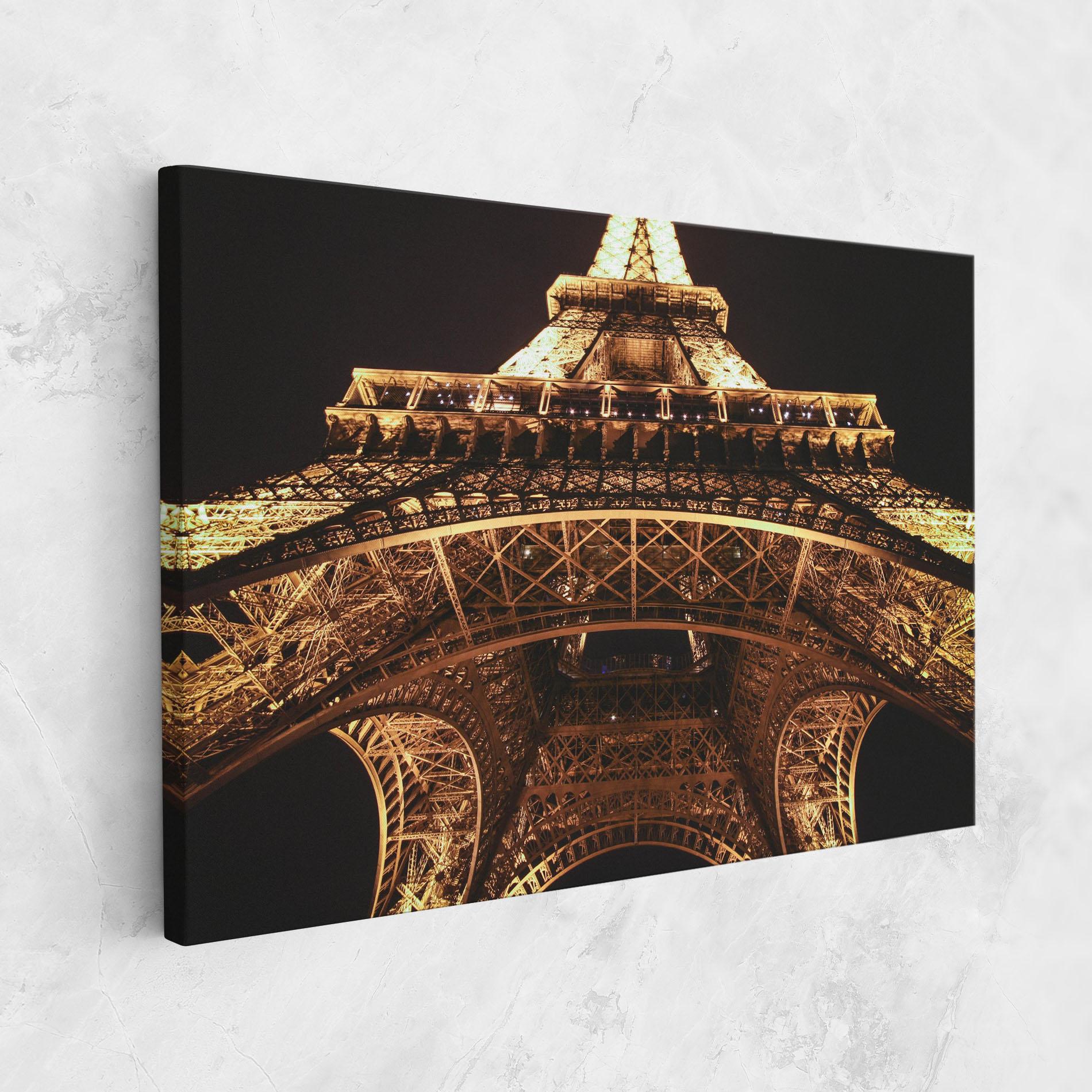 Leinwandbild Eiffel Tower At Night mockup 1