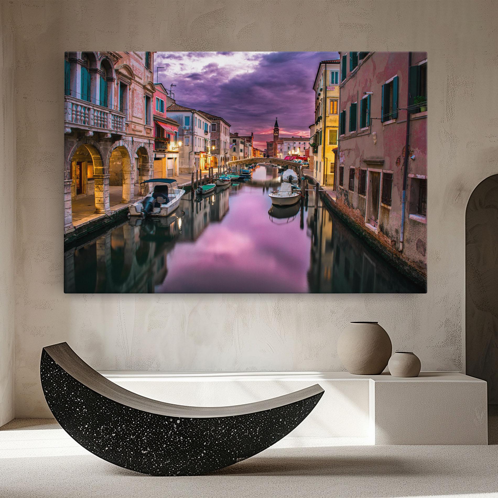 Leinwandbild Purple Light Venecia mockup 8