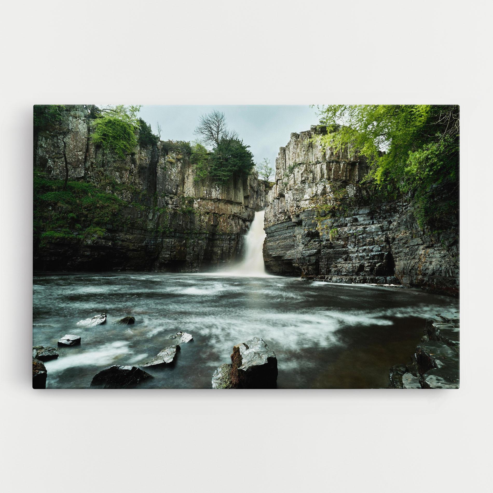 Leinwandbild Beautiful Water Falling mockup 0