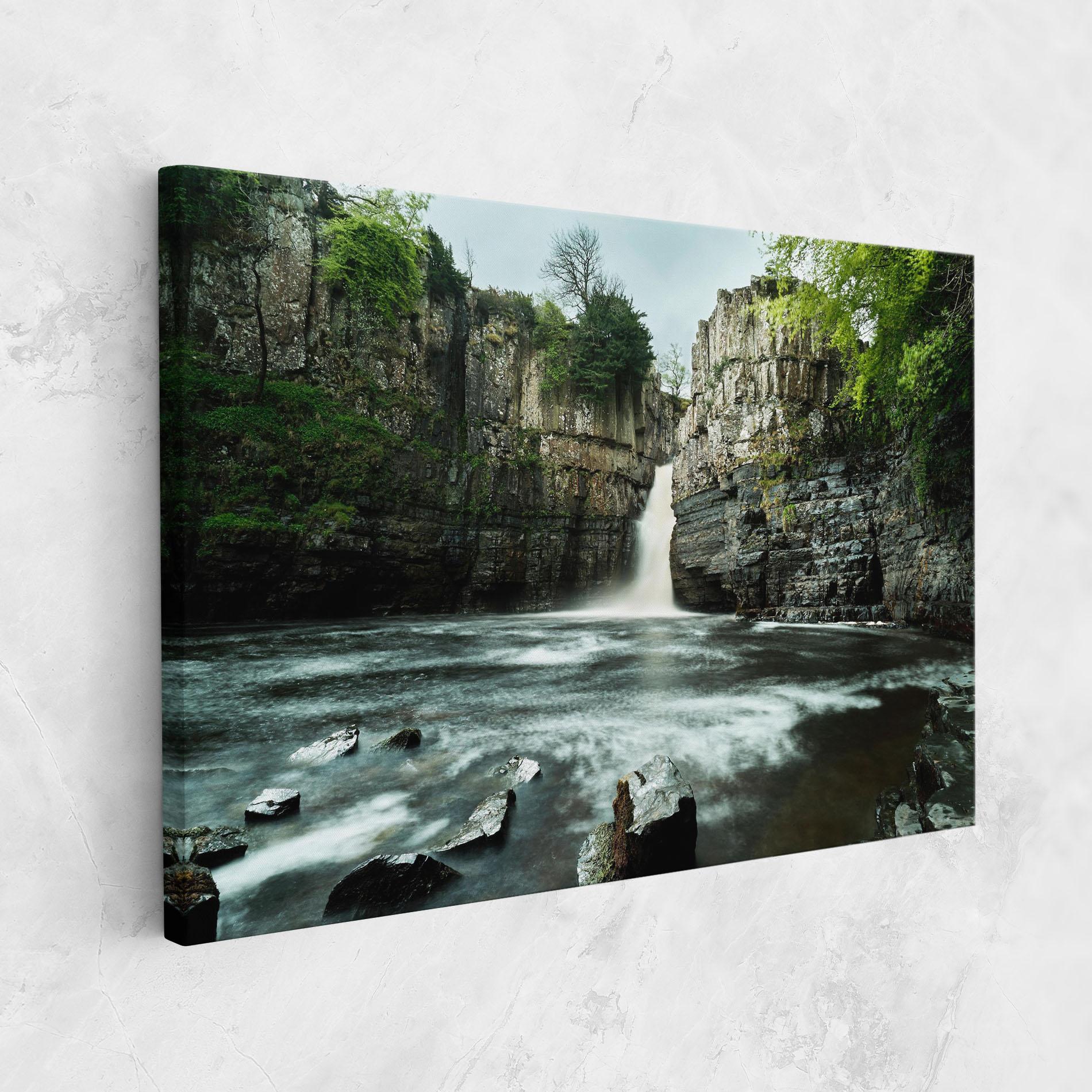Leinwandbild Beautiful Water Falling mockup 1