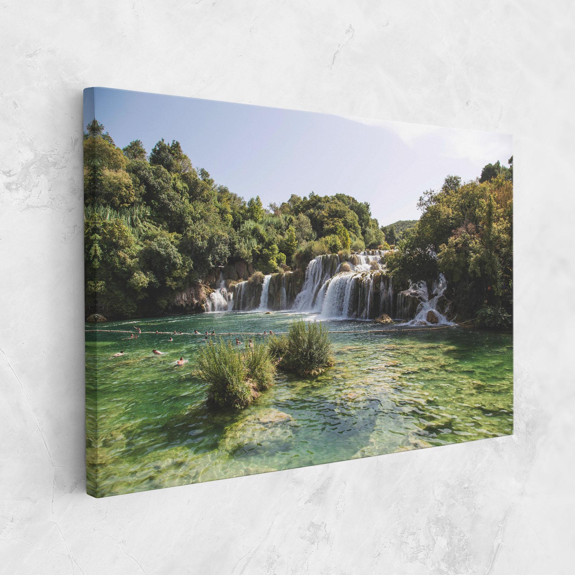 Leinwandbild Green Waterfall mockup 1