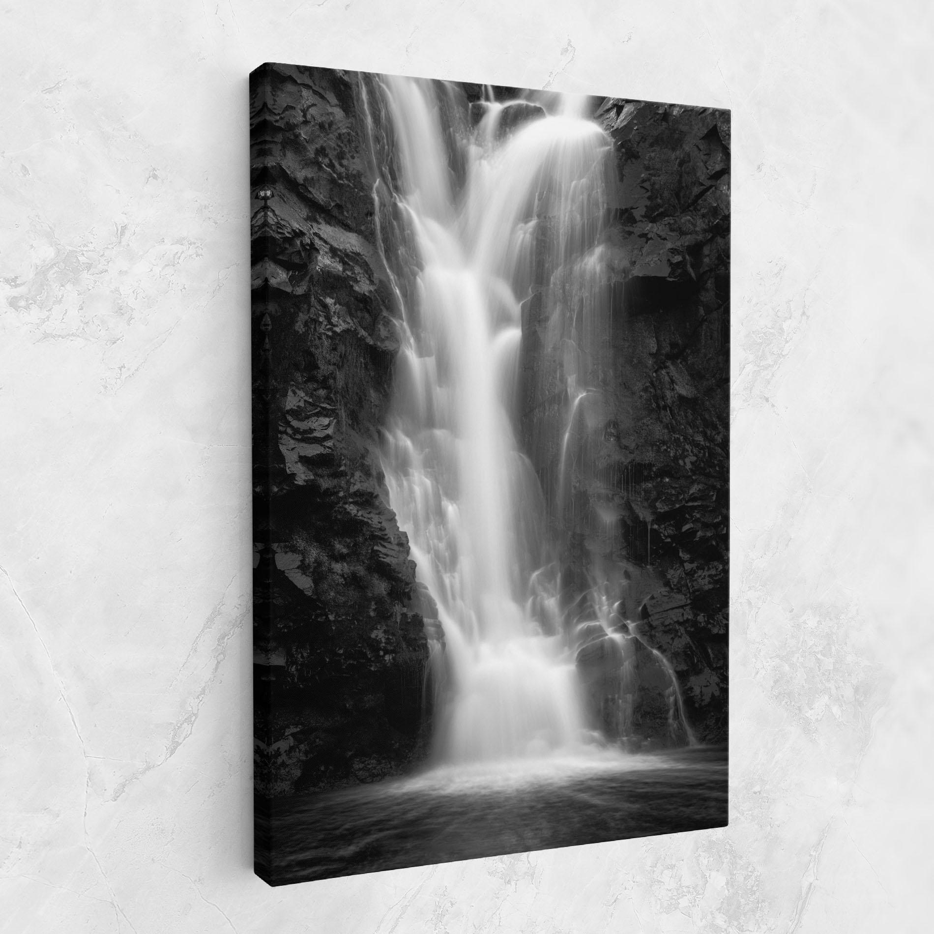 Leinwandbild Black Rock Waterfall View mockup 1