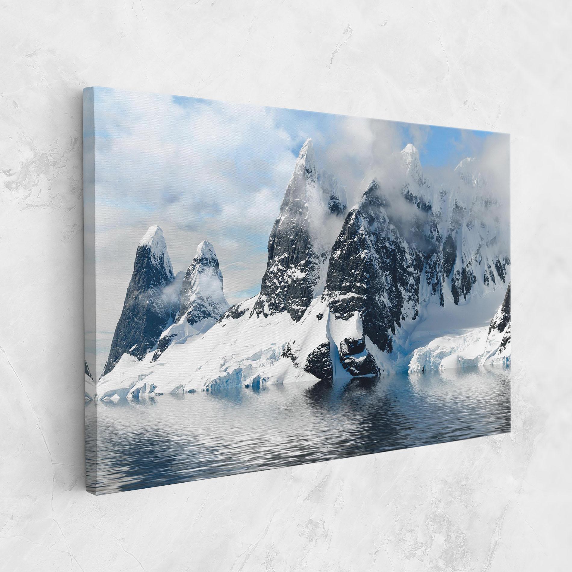 Leinwandbild Glacial Mountains mockup 1