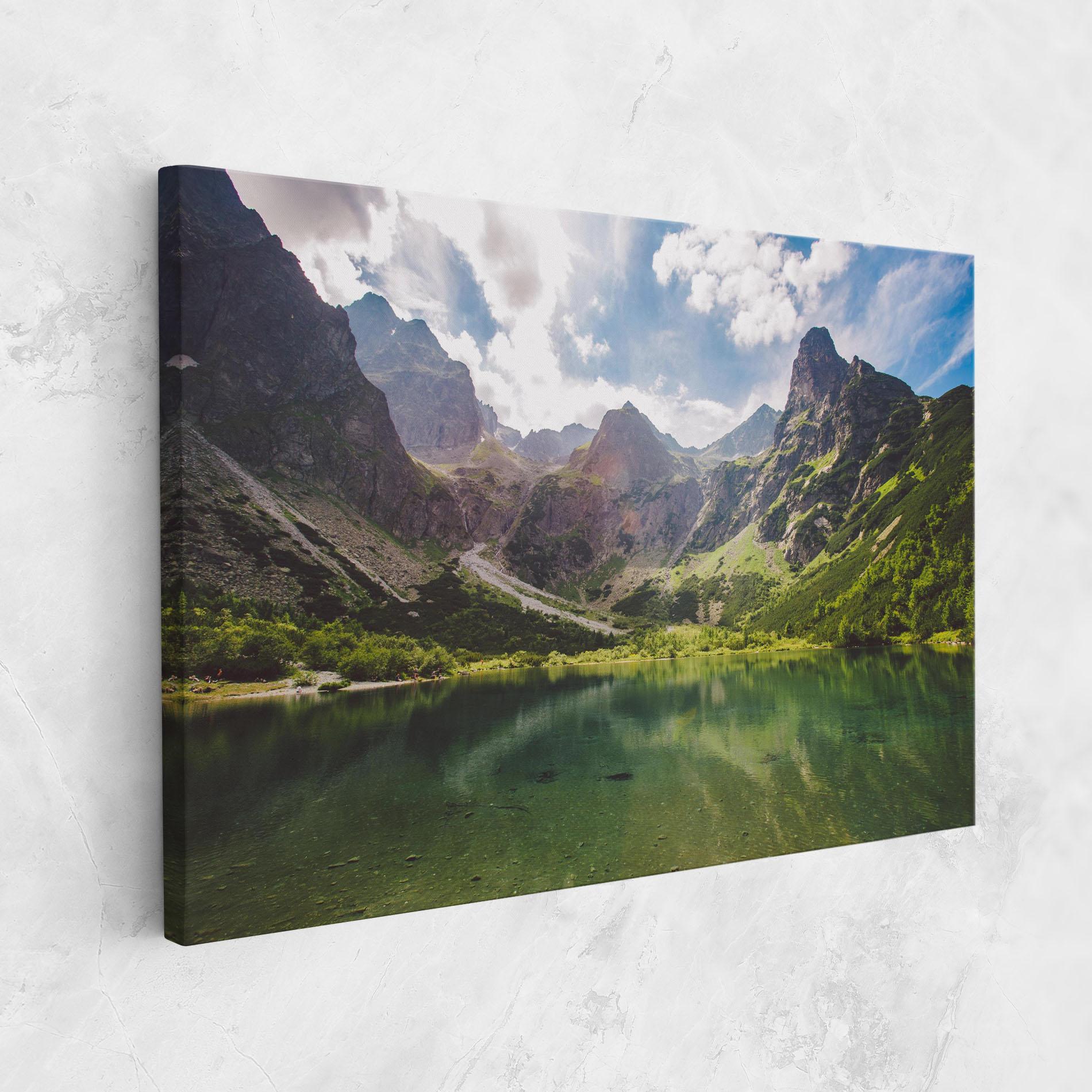 Leinwandbild Green Mountain mockup 1