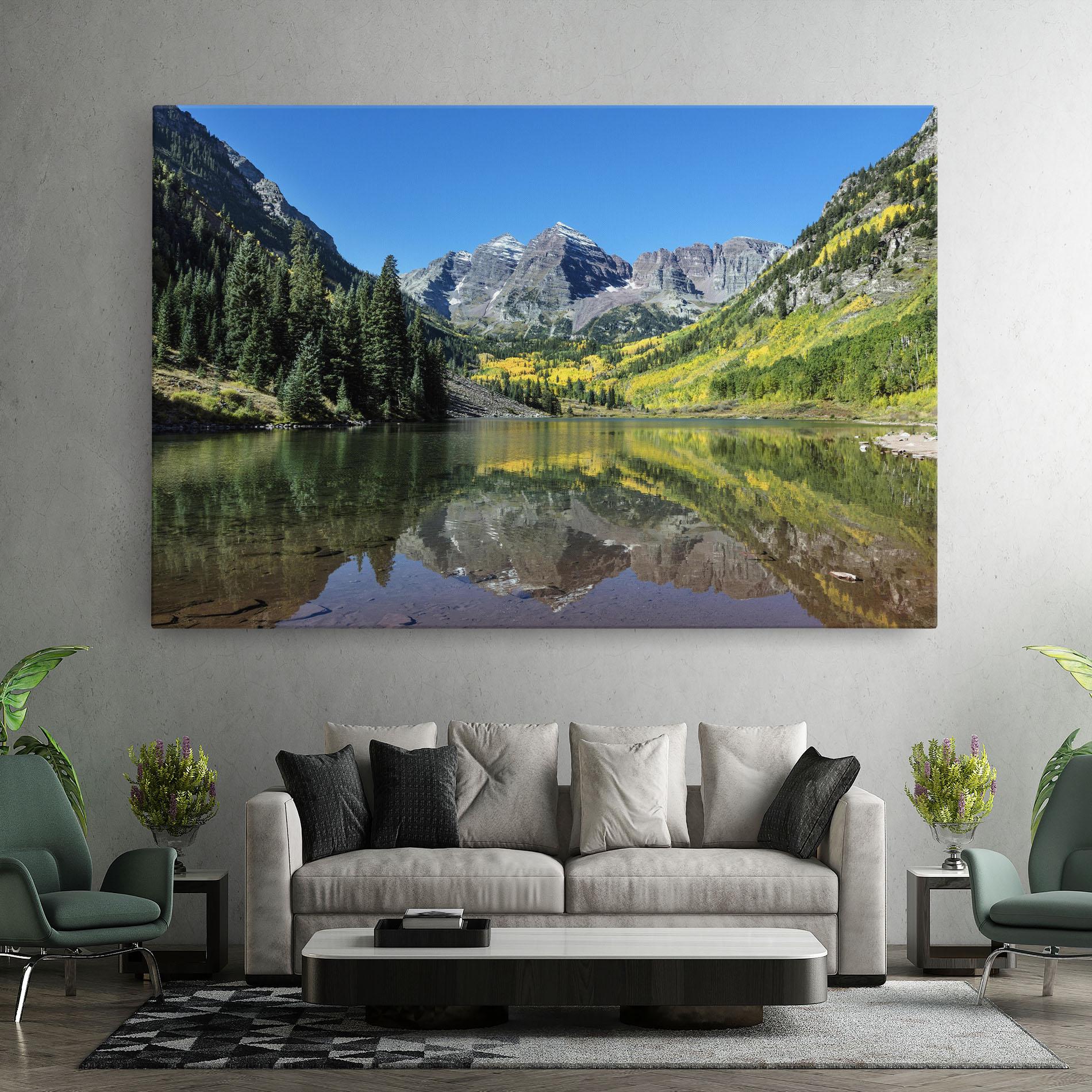 Leinwandbild Lake Green Mountain mockup 7