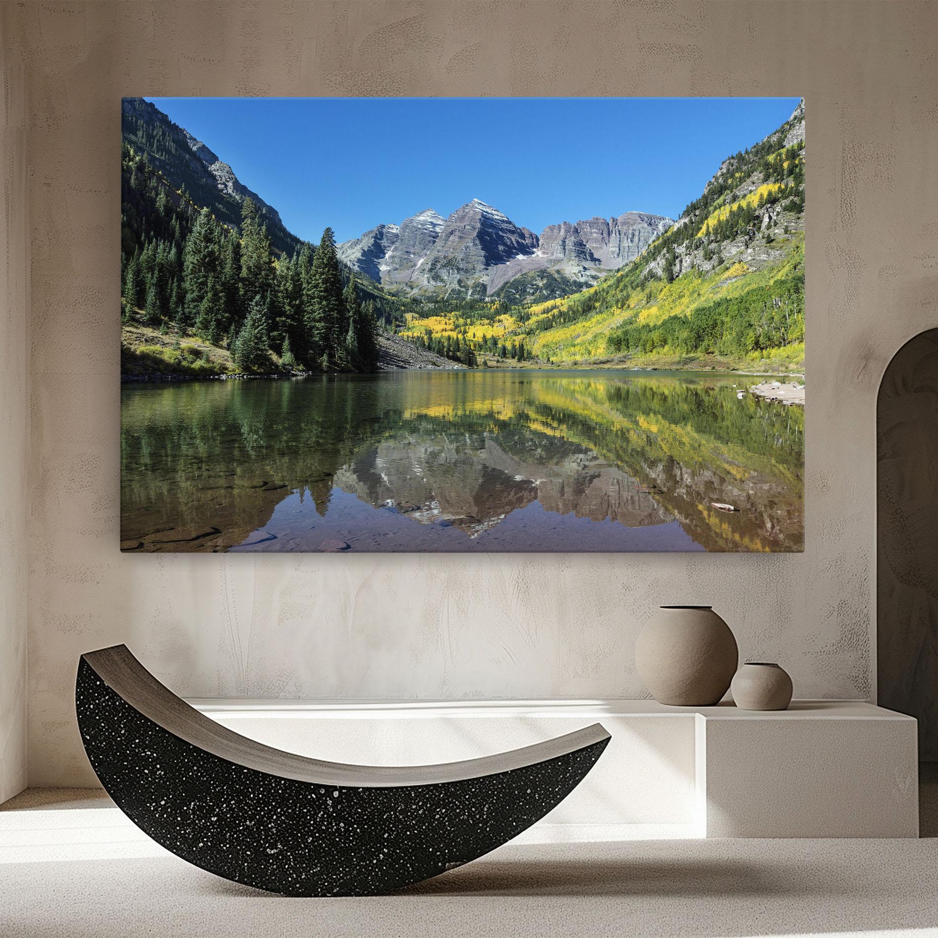 Leinwandbild Lake Green Mountain mockup 8