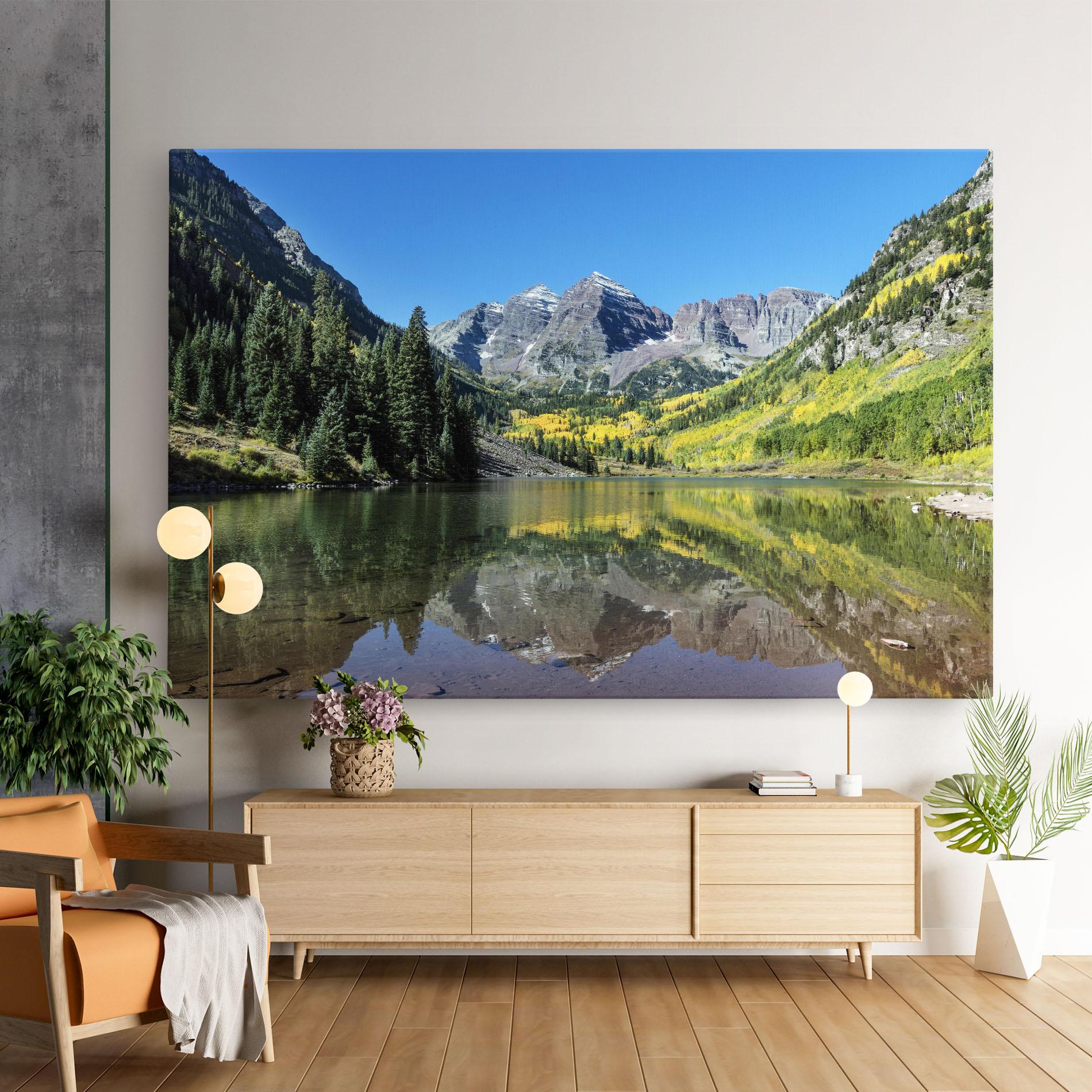Leinwandbild Lake Green Mountain mockup 9