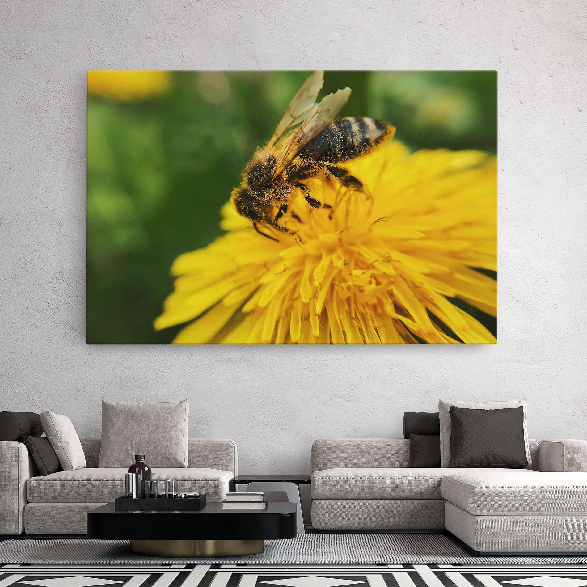 Leinwandbild Spring Bee mockup 2