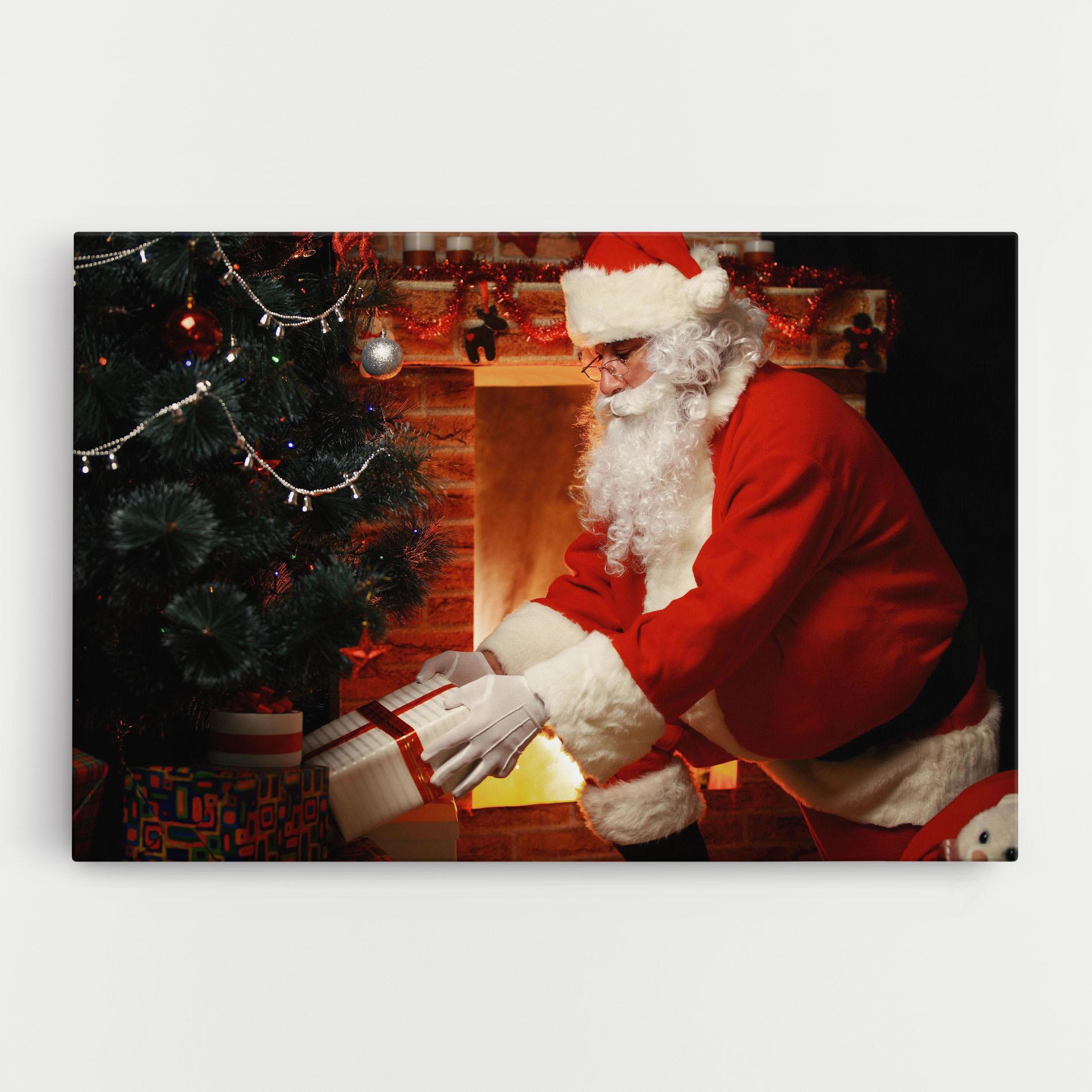 Leinwandbild Santa Brought Gifts mockup 0