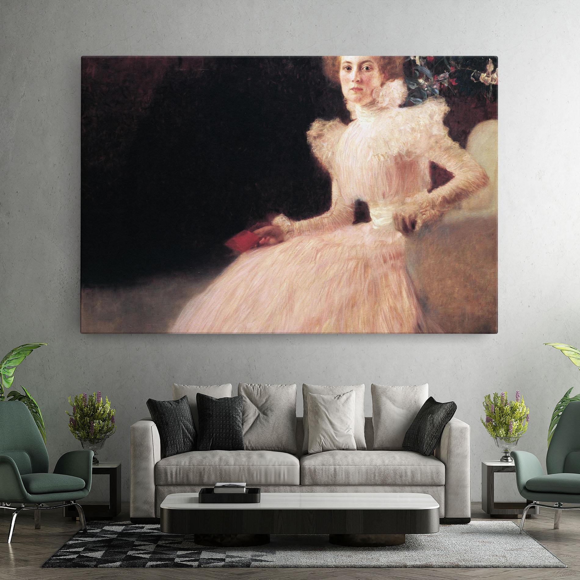 Leinwandbild Gustav Klimt Pink Dress mockup 7