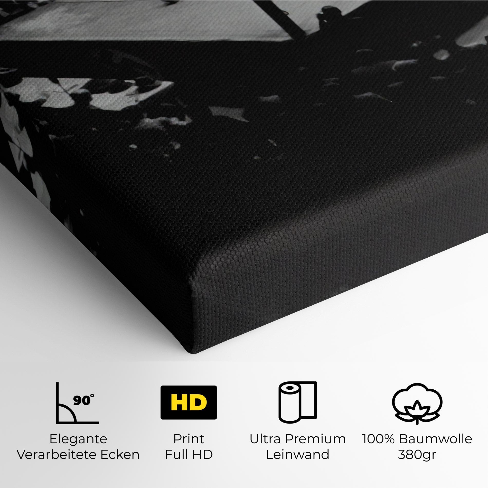 Leinwandbild Grey Ring mockup 4