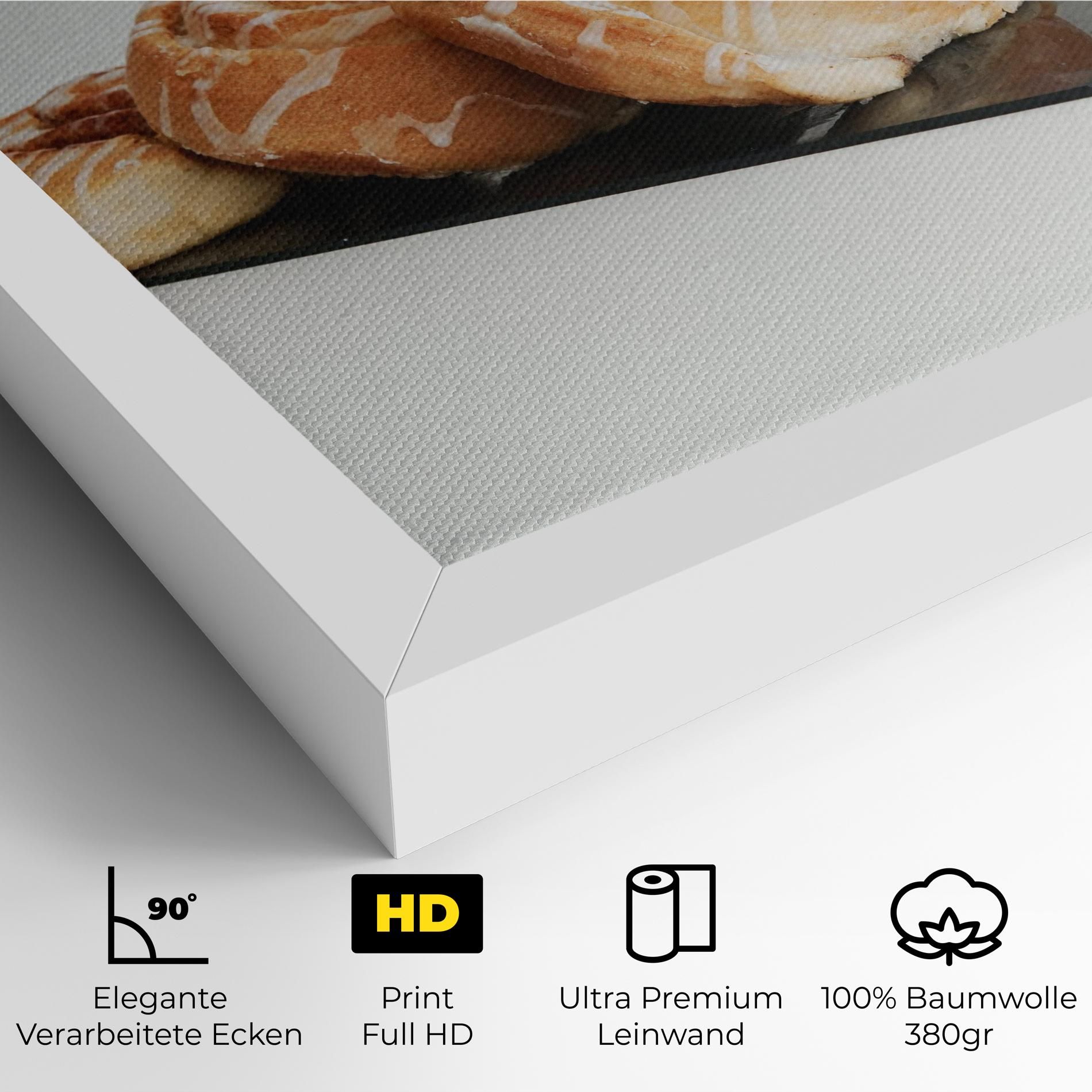 Cinnamon Rolls mockup 4