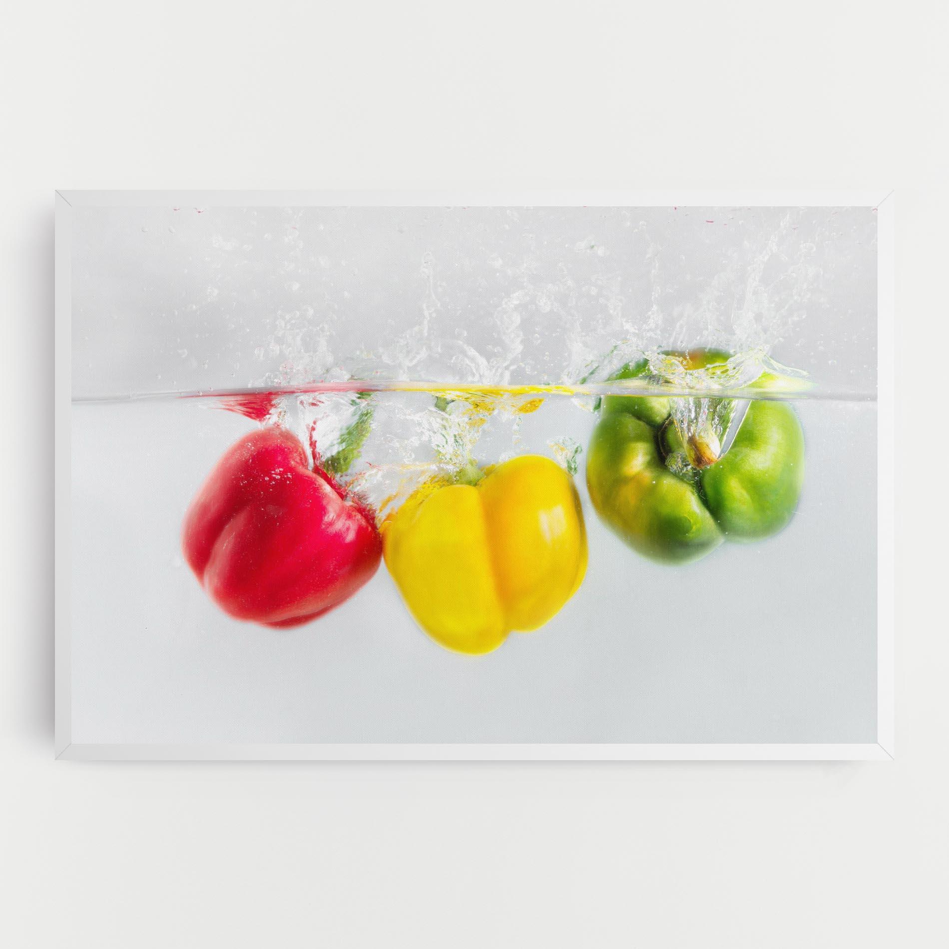Leinwandbild Bellpepper In Water mockup 0