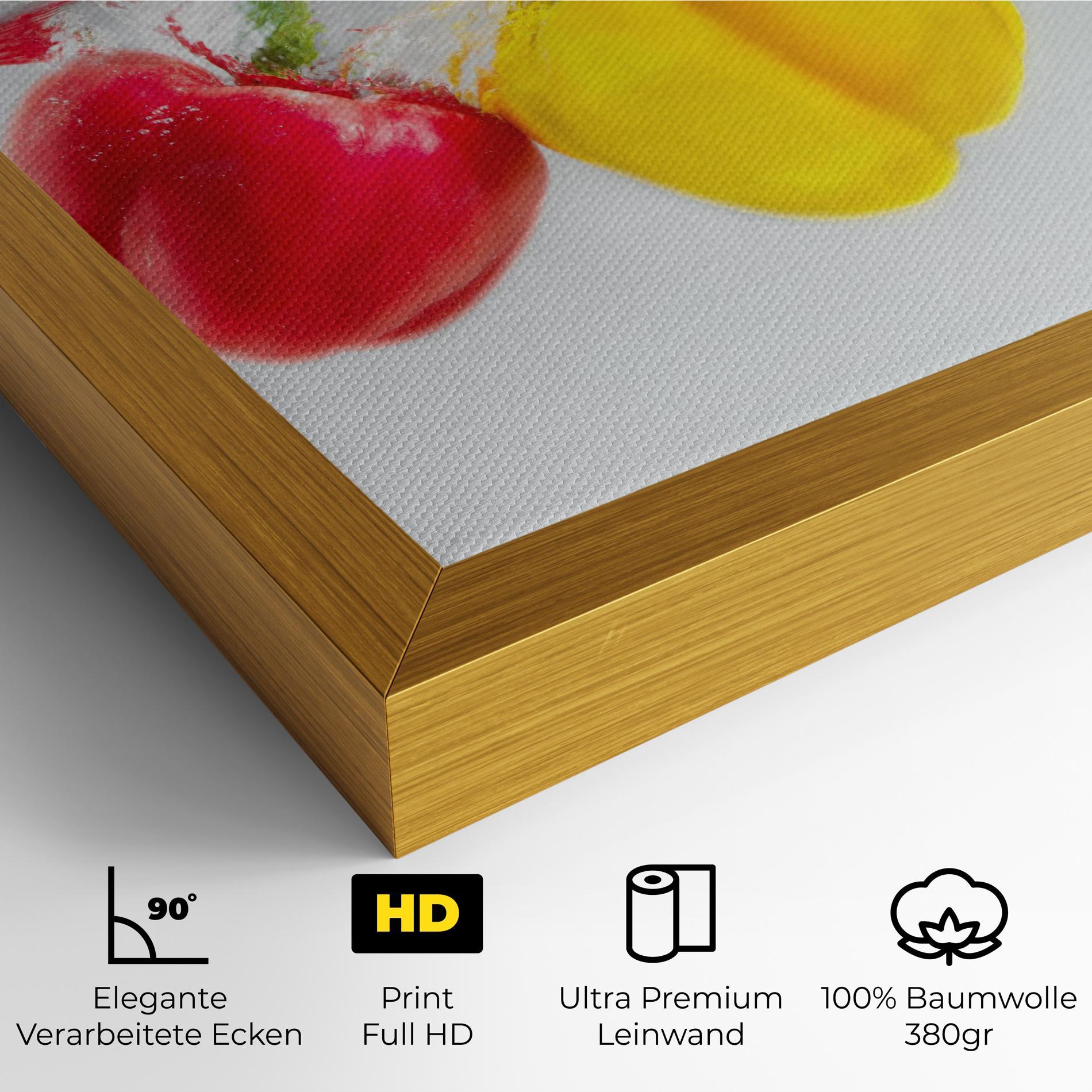 Leinwandbild Bellpepper In Water mockup 4