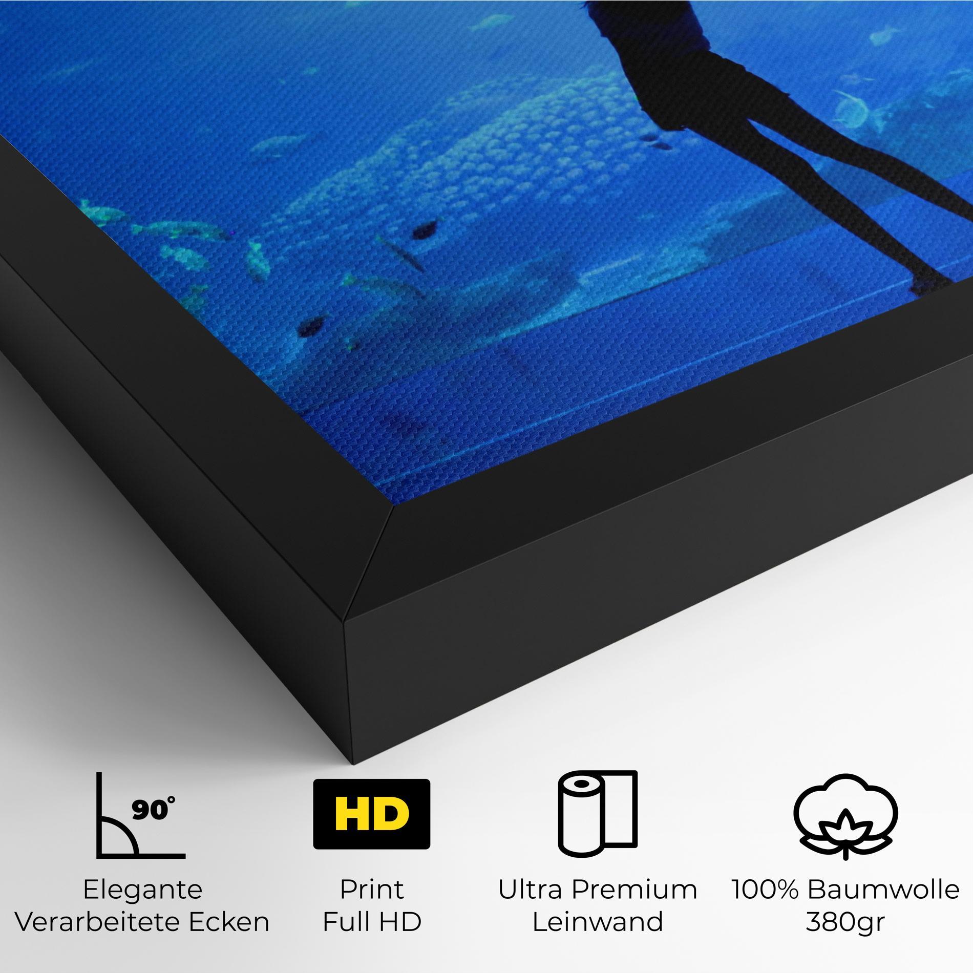 Leinwandbild Aquarium Girl mockup 4