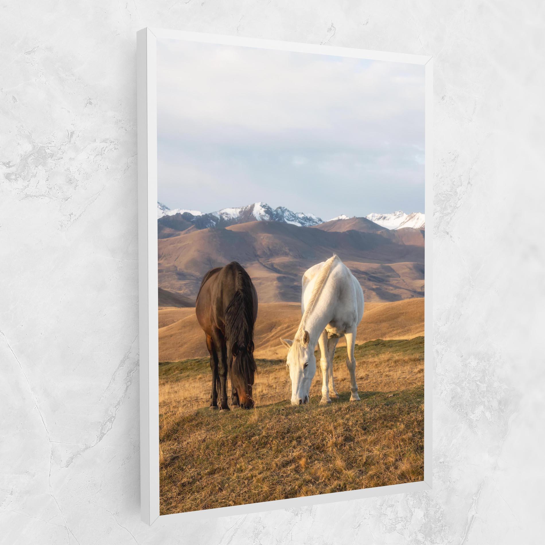 Leinwandbild Mountain Horses mockup 1