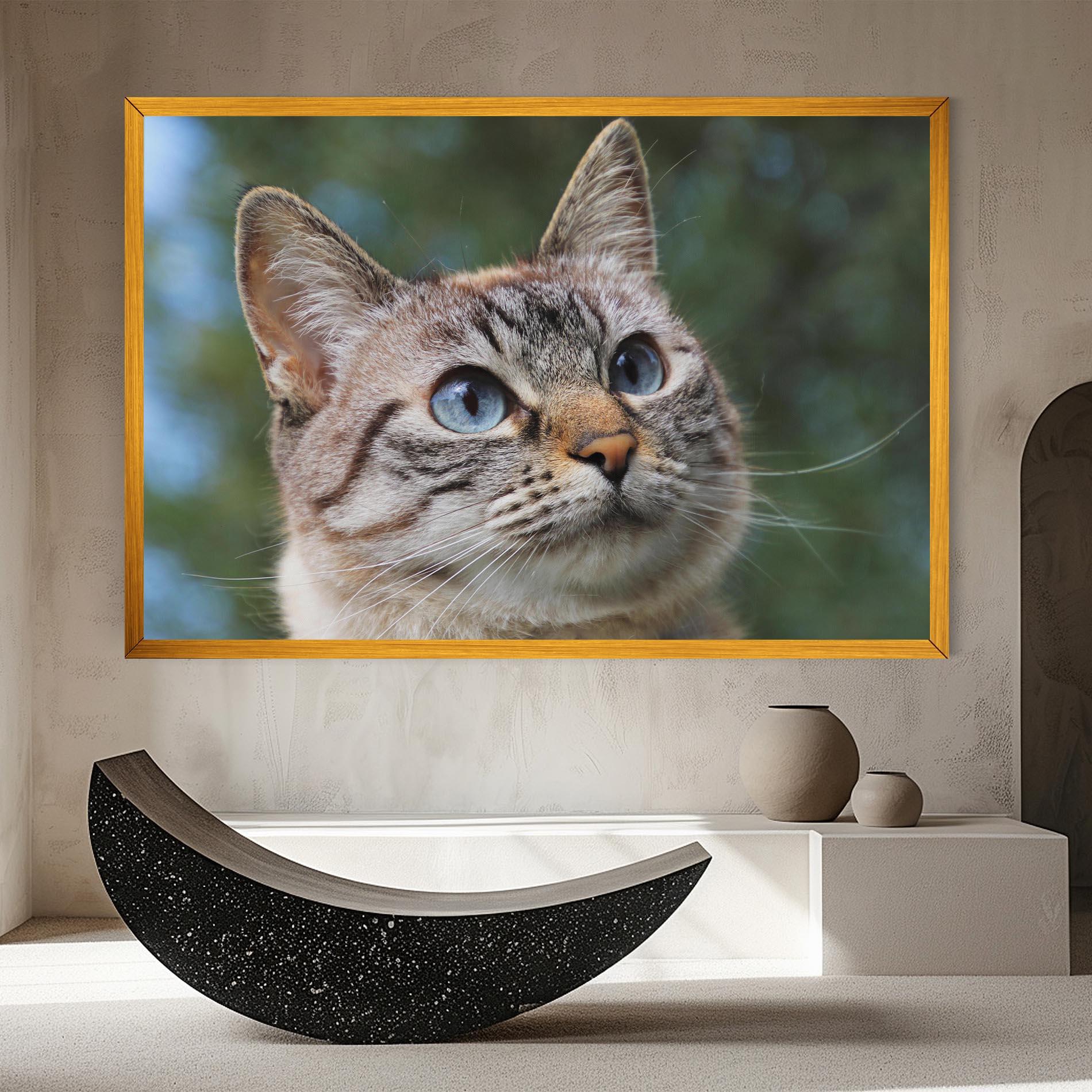 Leinwandbild Blue Eyes Cutie mockup 8