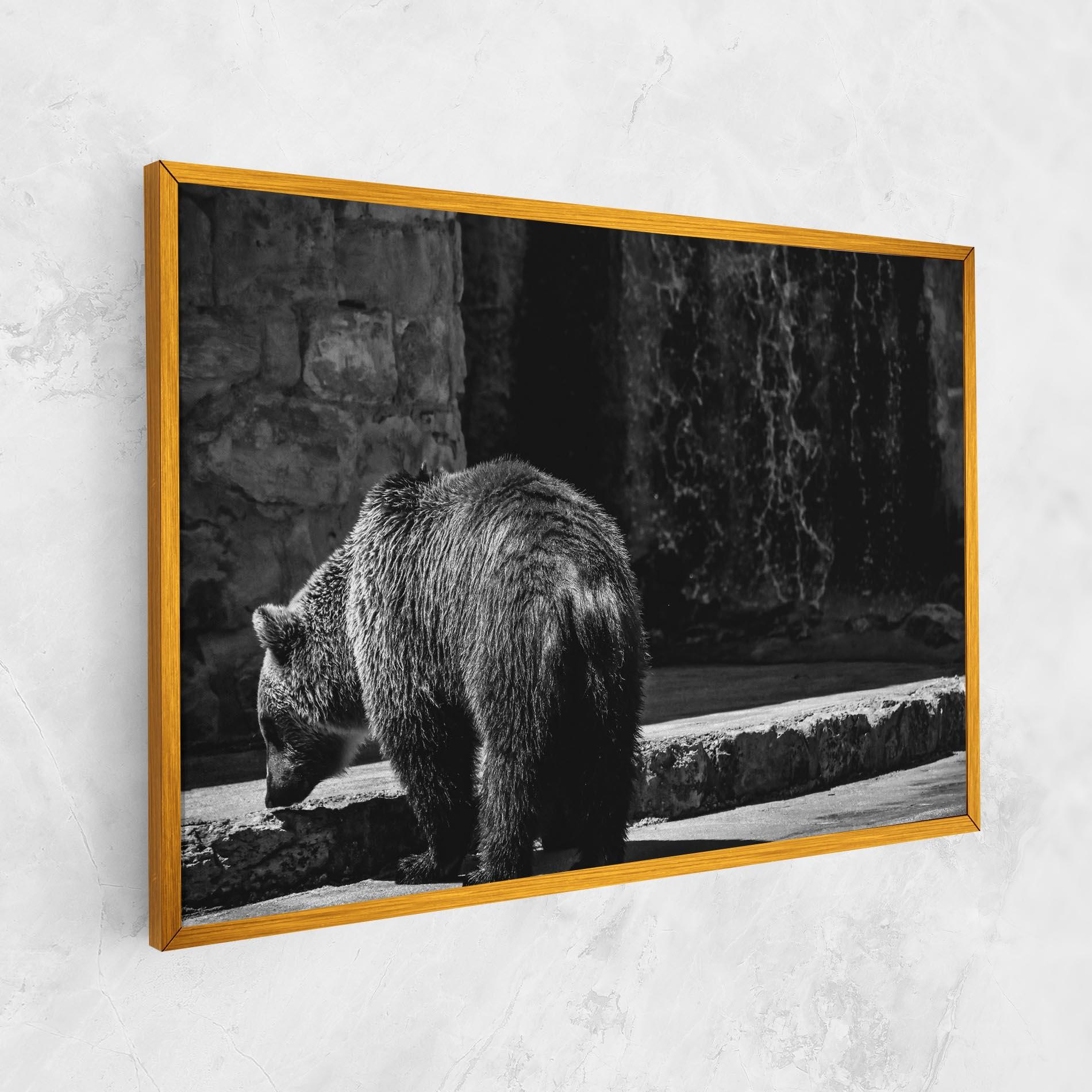 Leinwandbild Grey Bear mockup 1