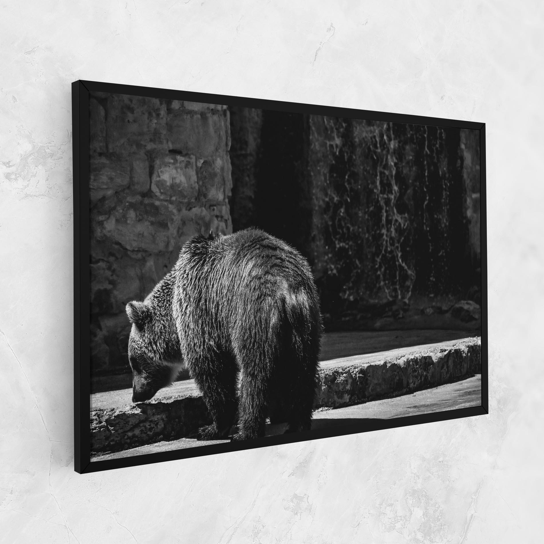Leinwandbild Grey Bear mockup 1