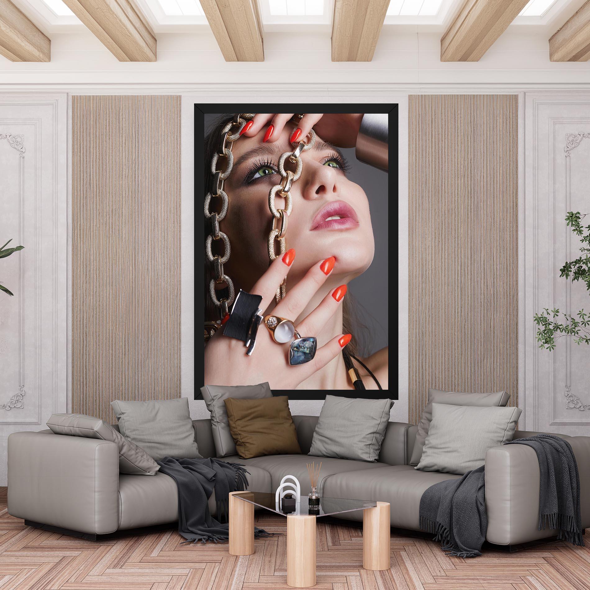 Leinwandbild Big Chain Woman mockup 6