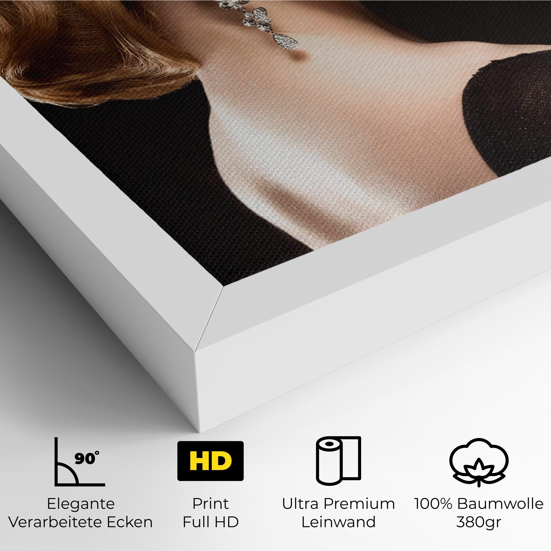 Leinwandbild Elegant Earrings mockup 4